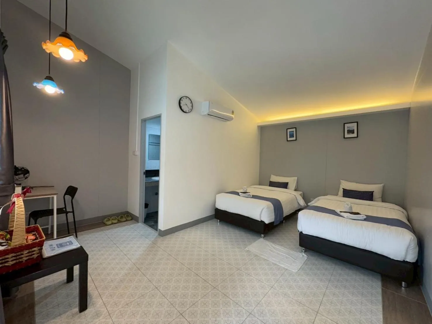 Bedroom, Bed in Napa Hostel Samrong Station