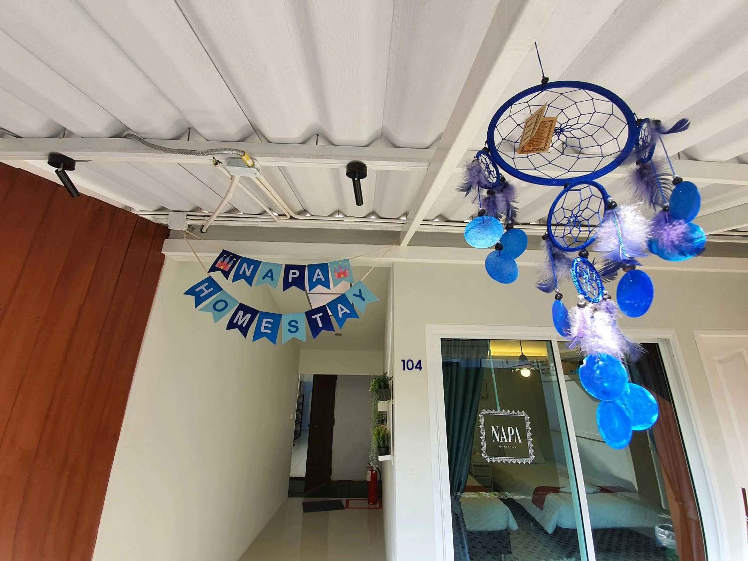 Facade/entrance in Napa Hostel Samrong Station