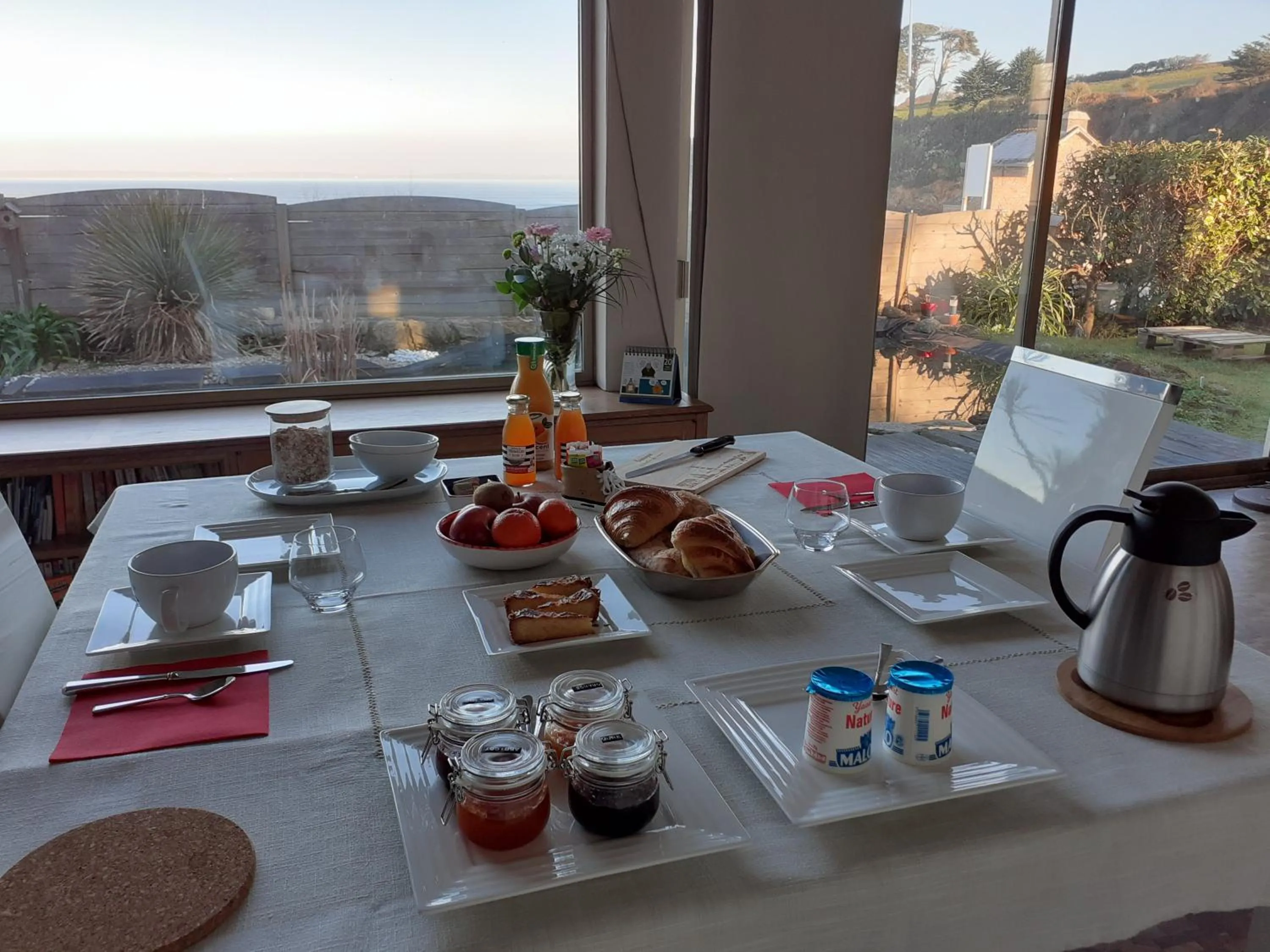 Breakfast in Izella