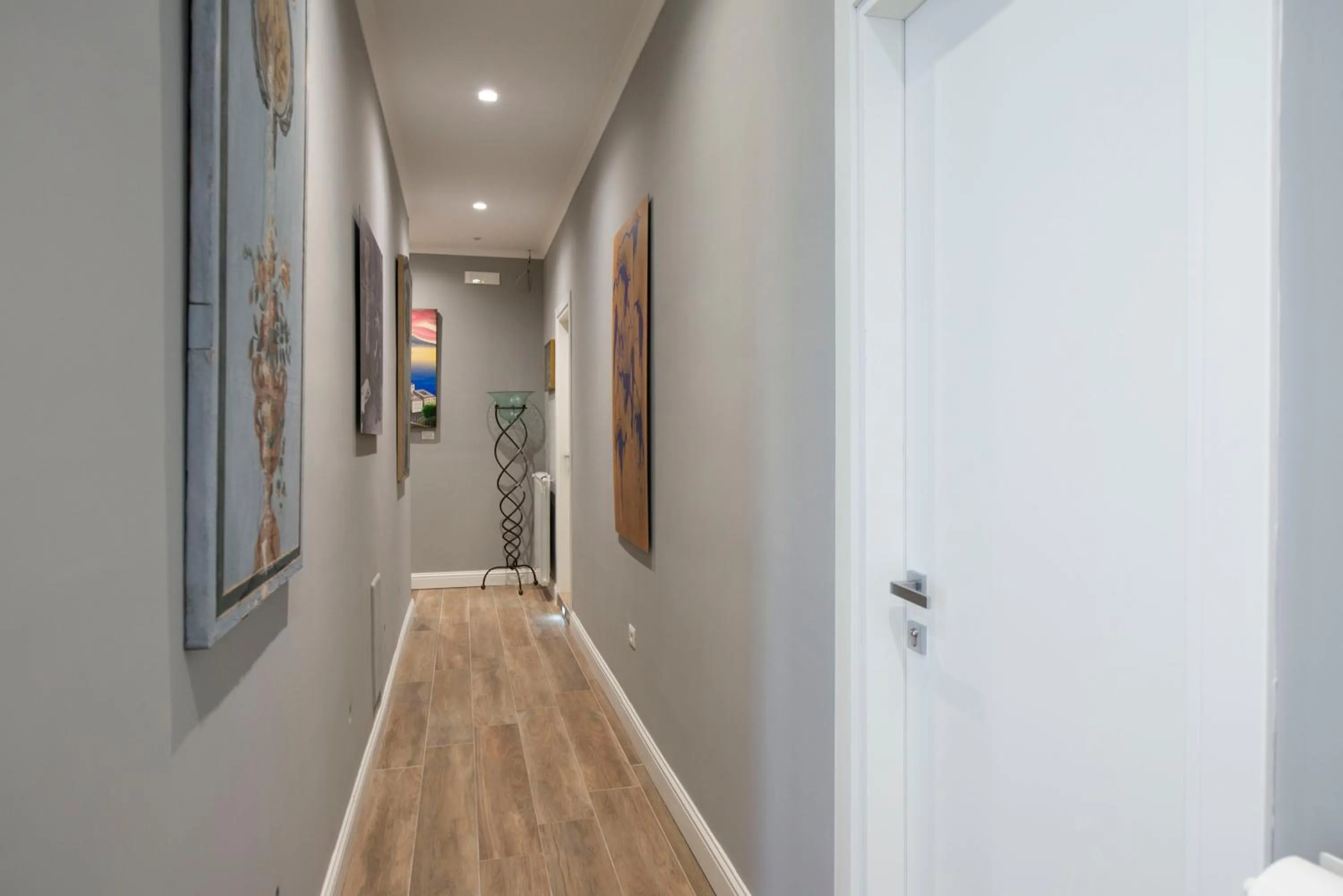 Decorative detail in Dante Maison De Luxe