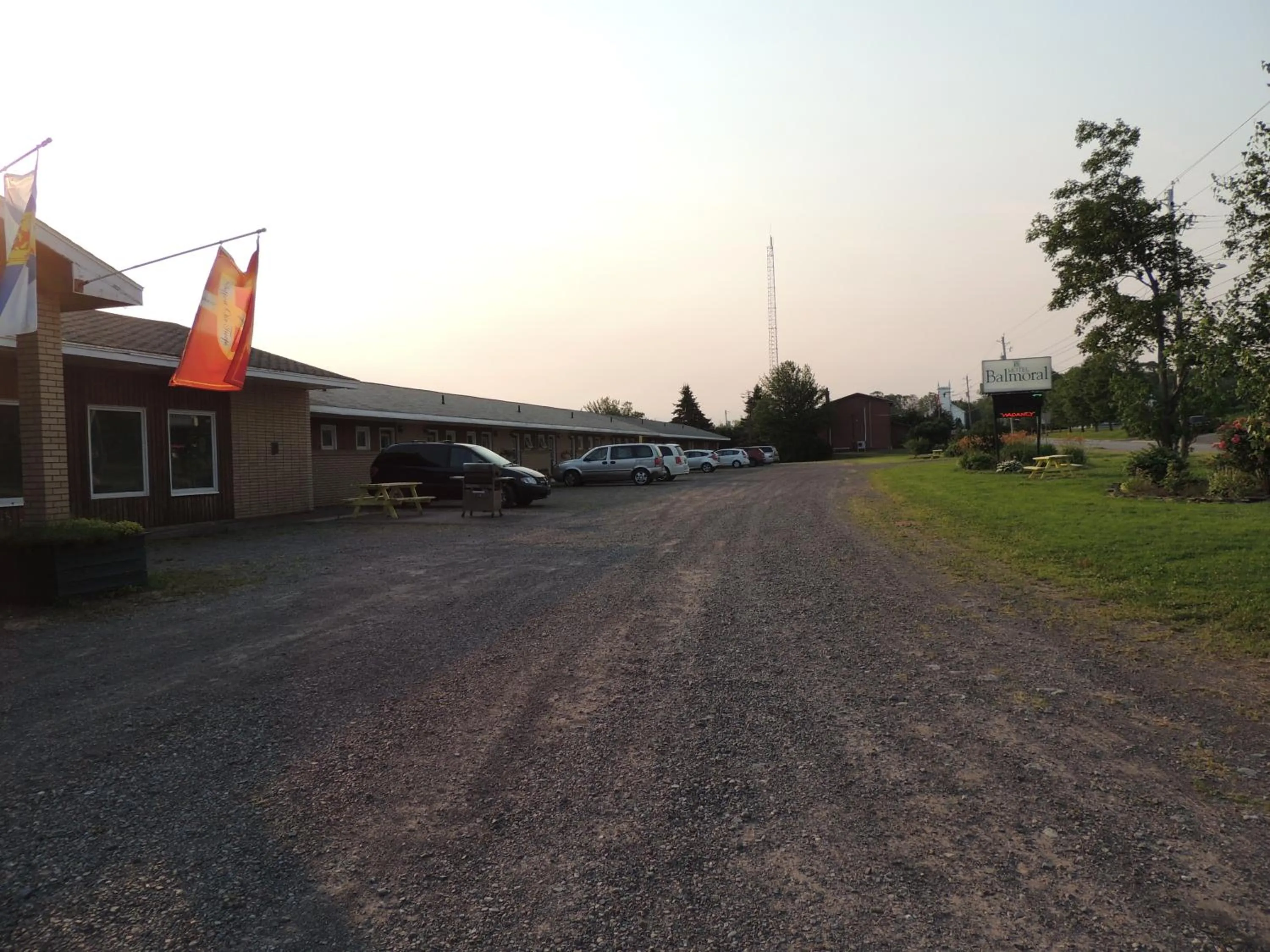 Facade/entrance in Balmoral Motel