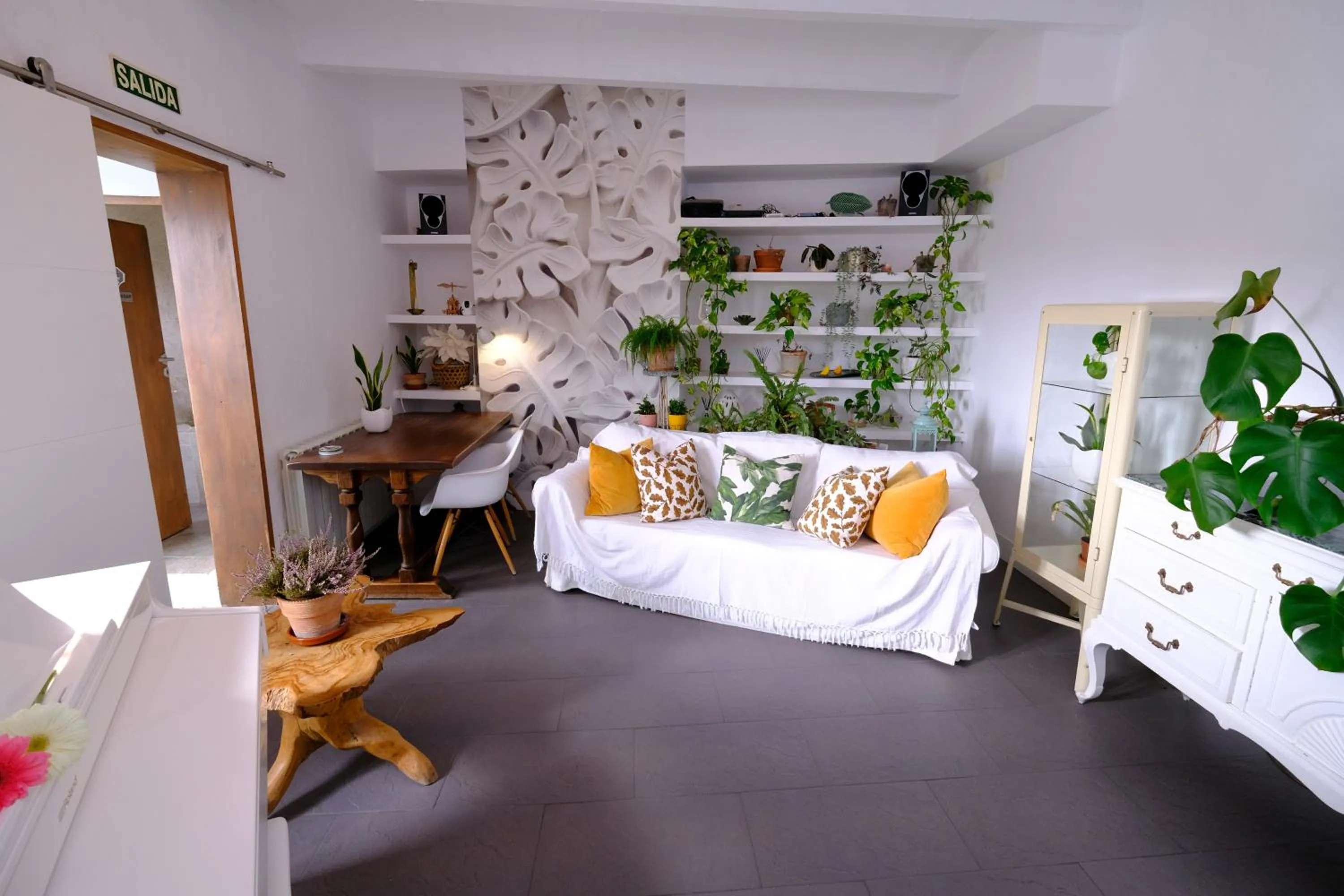 Bed in Casa Caimari Guest House, for mountain lovers!