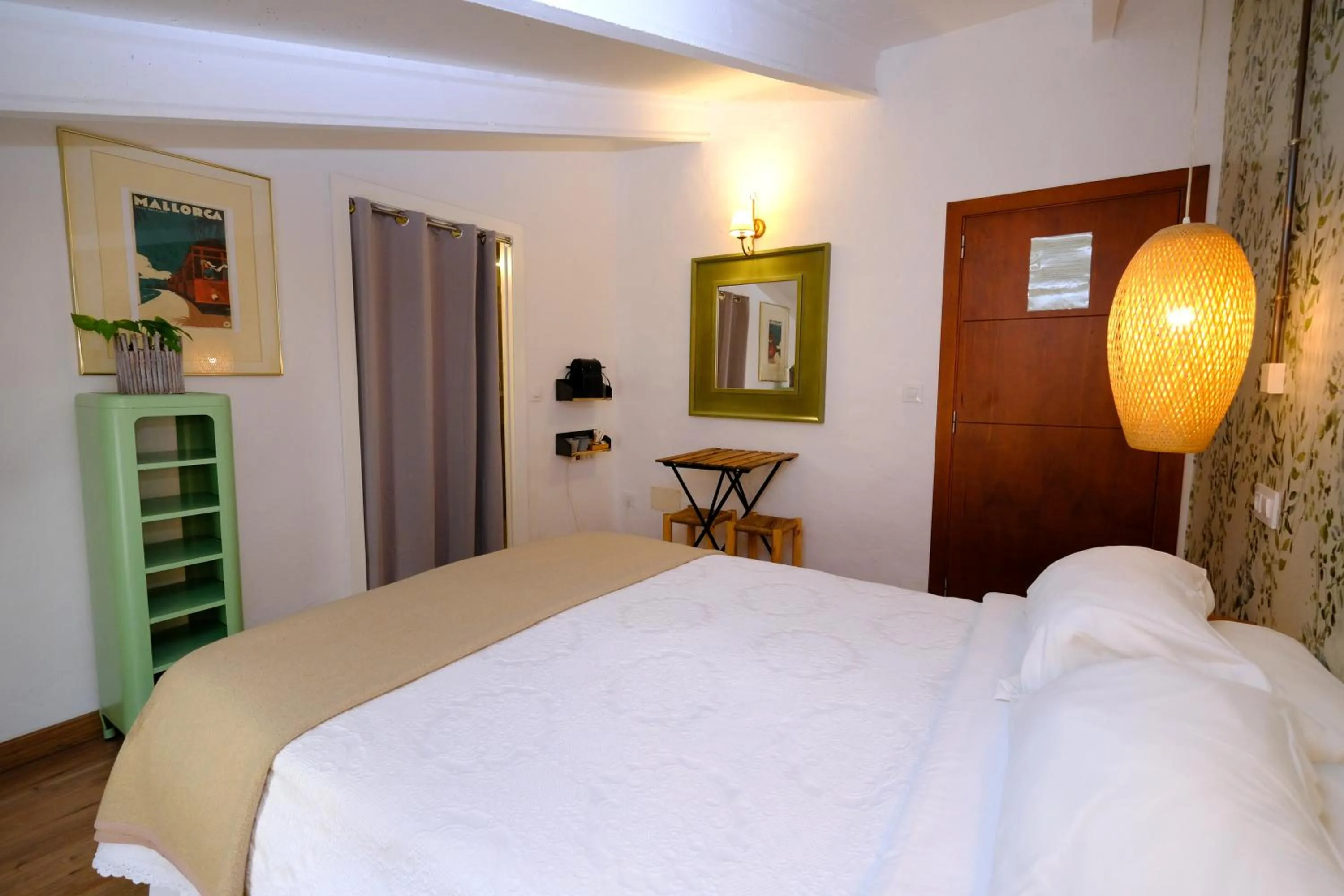 Bed in Casa Caimari Guest House, for mountain lovers!