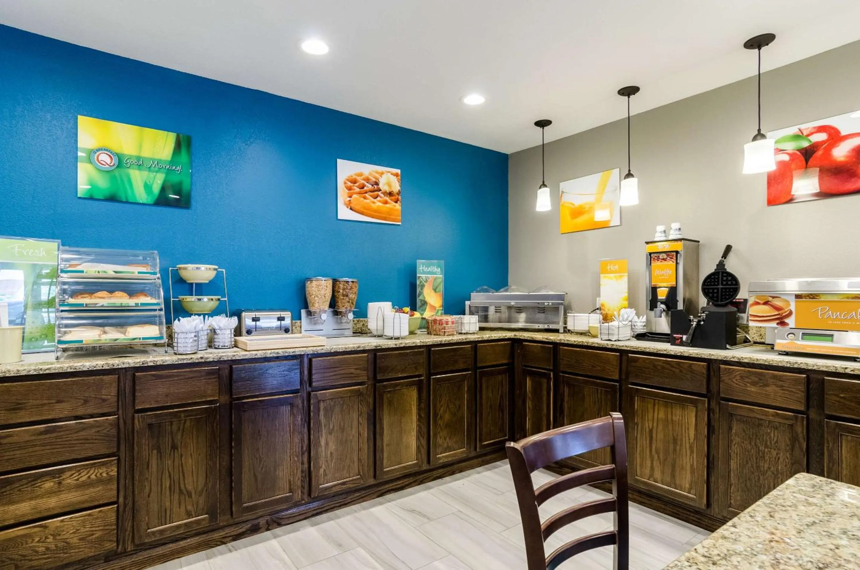 Breakfast in Quality Inn Great Bend