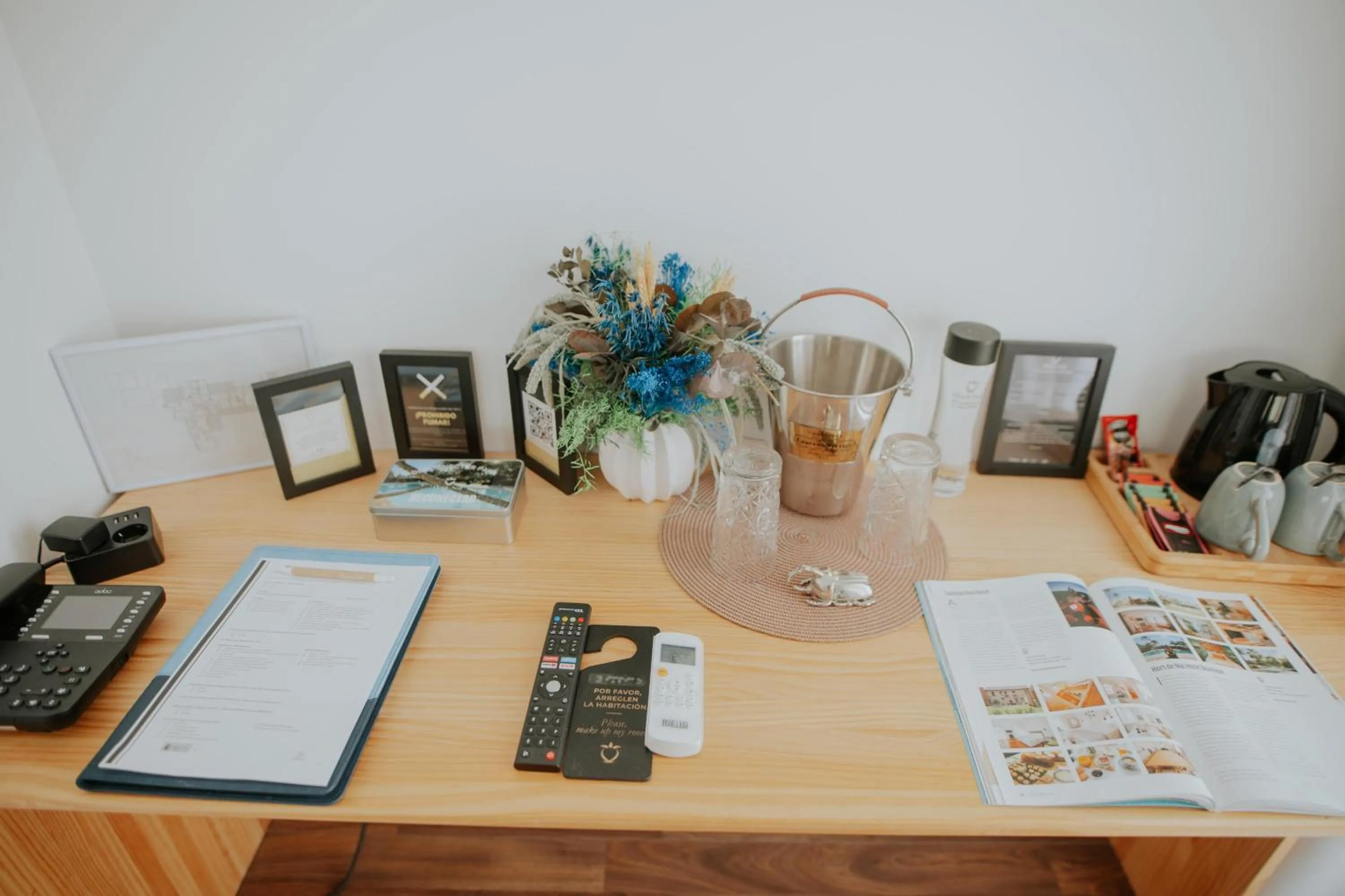 TV and multimedia in Hotel Boutique Hort de Nal