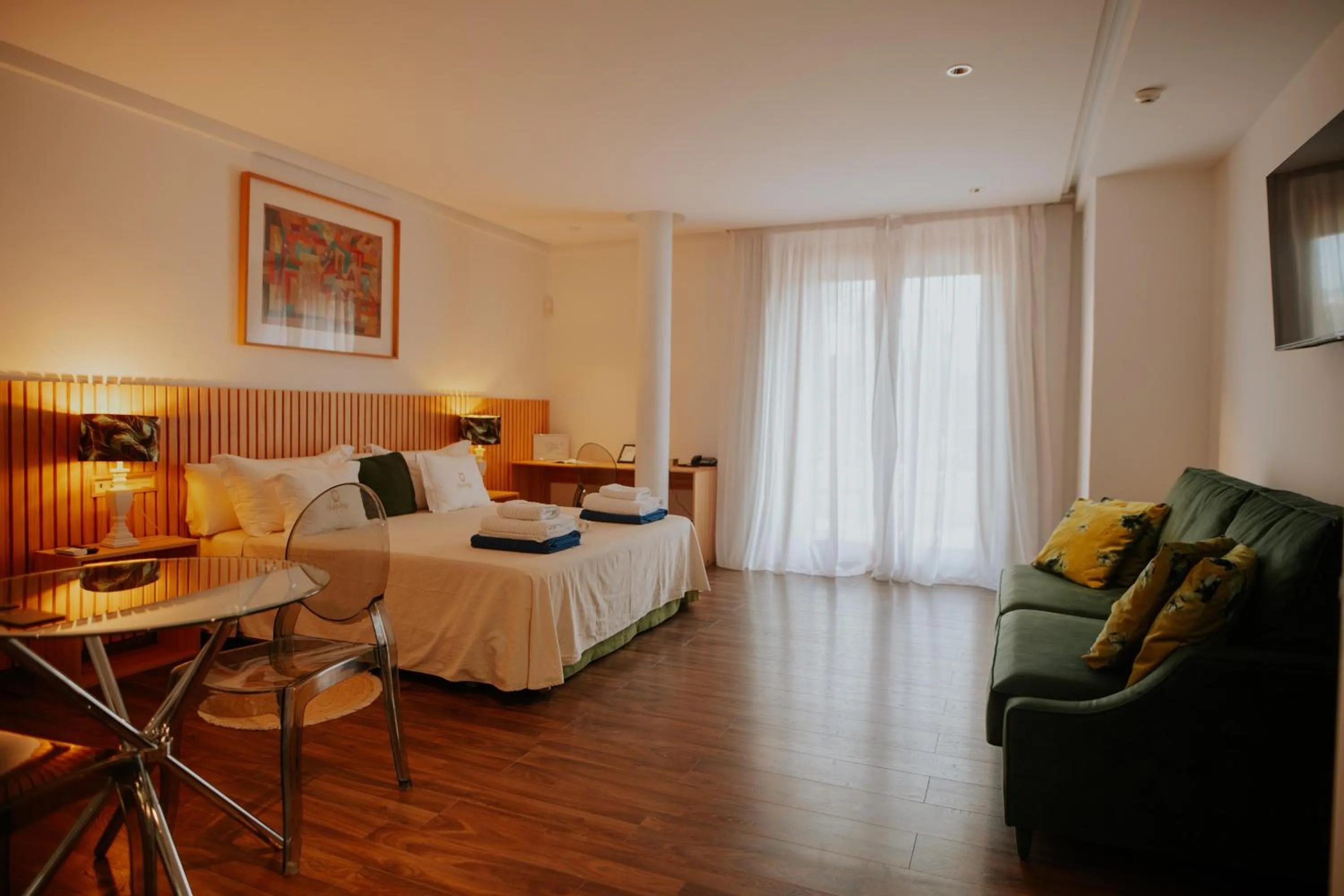 Photo of the whole room, Bed in Hotel Boutique Hort de Nal