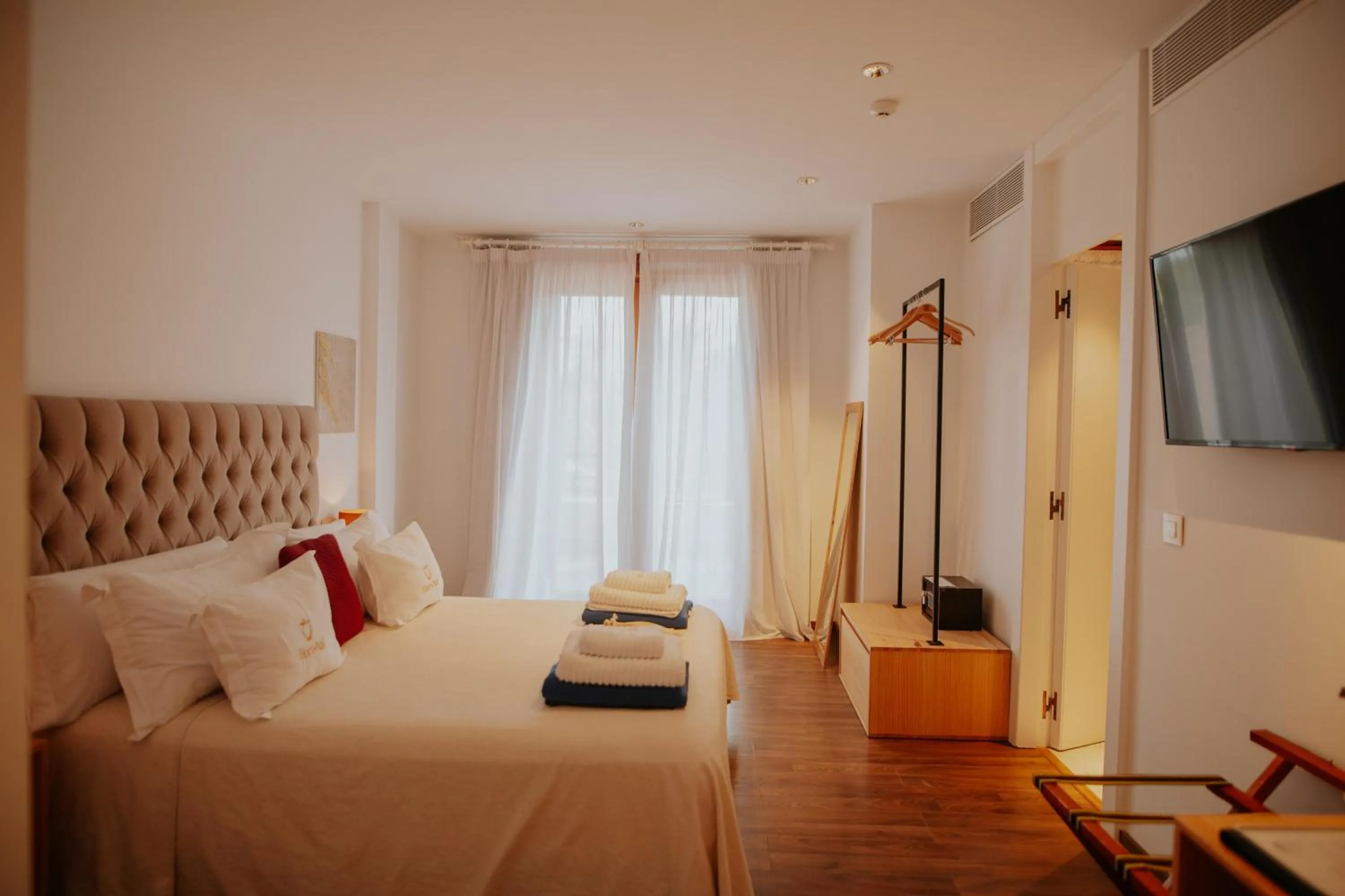 Photo of the whole room, Bed in Hotel Boutique Hort de Nal