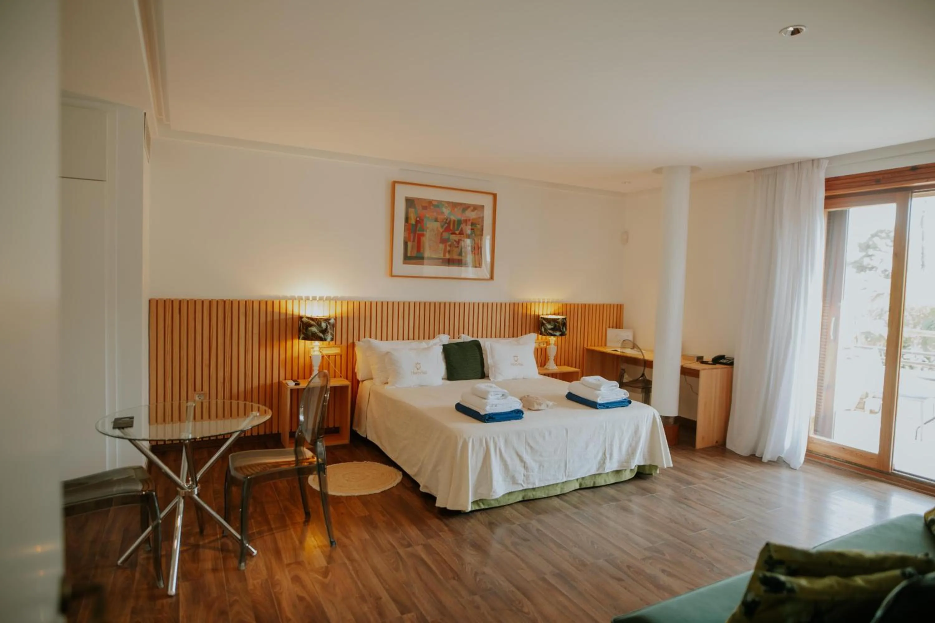 Photo of the whole room, Bed in Hotel Boutique Hort de Nal