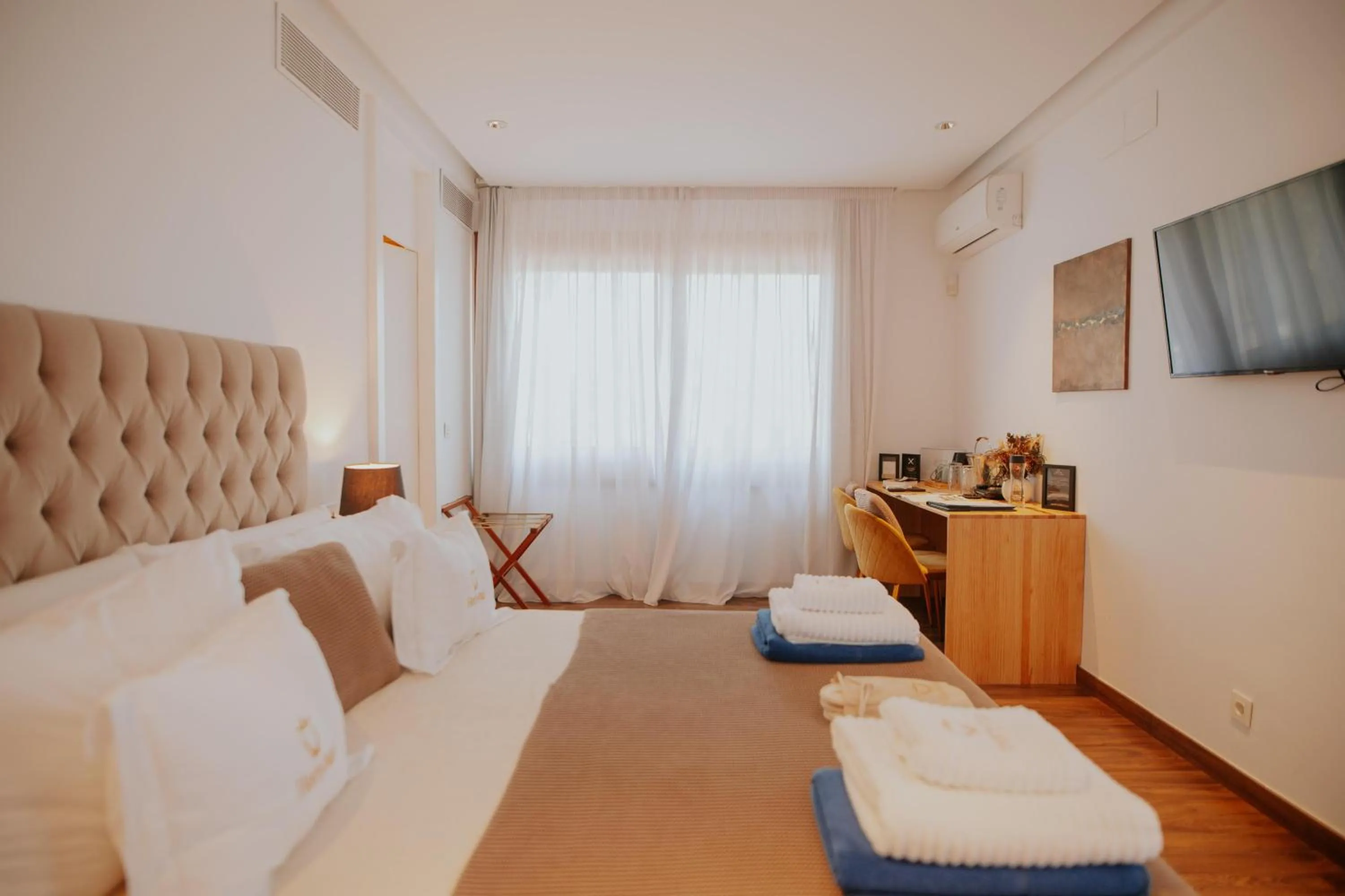 Photo of the whole room, Bed in Hotel Boutique Hort de Nal