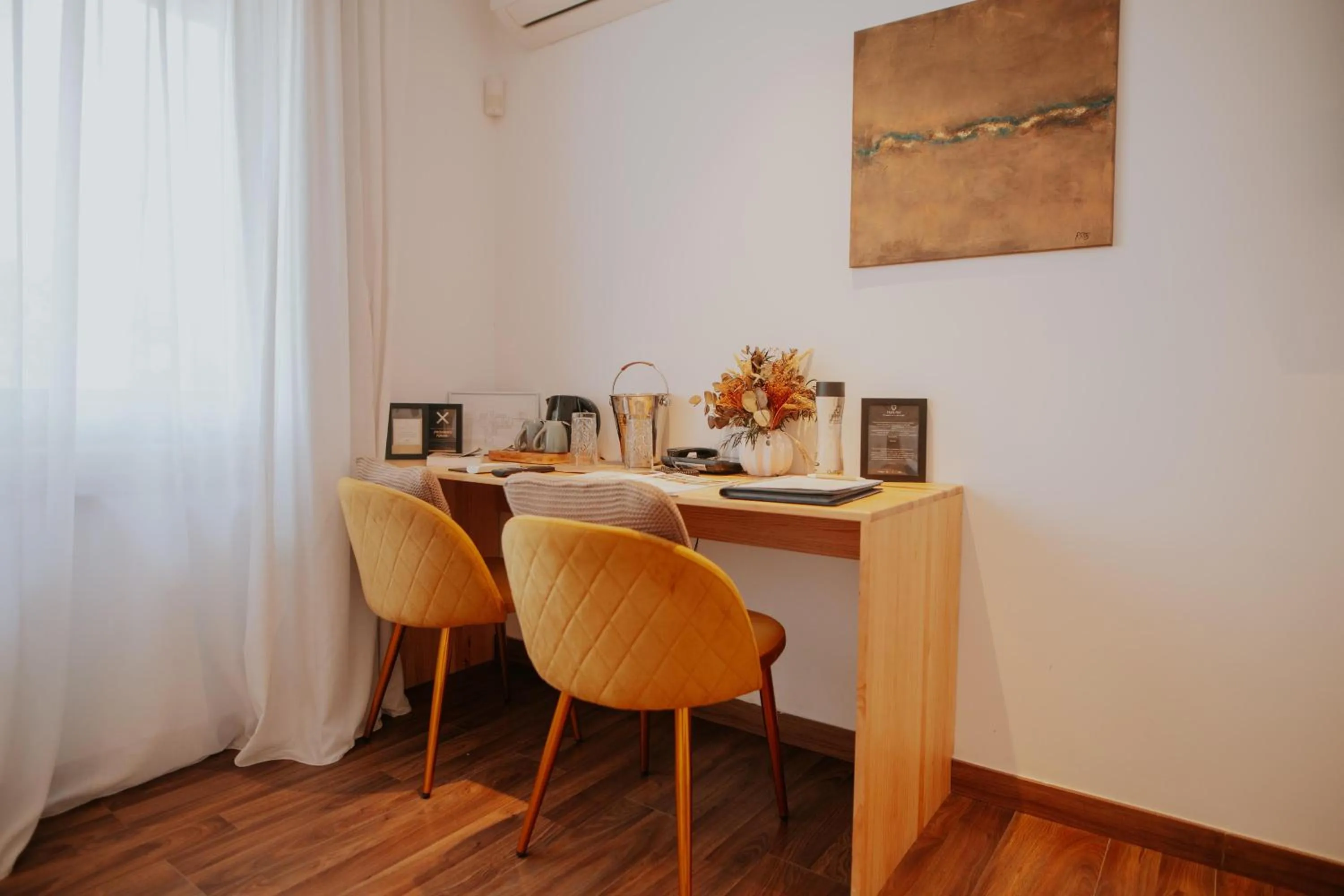 Photo of the whole room in Hotel Boutique Hort de Nal