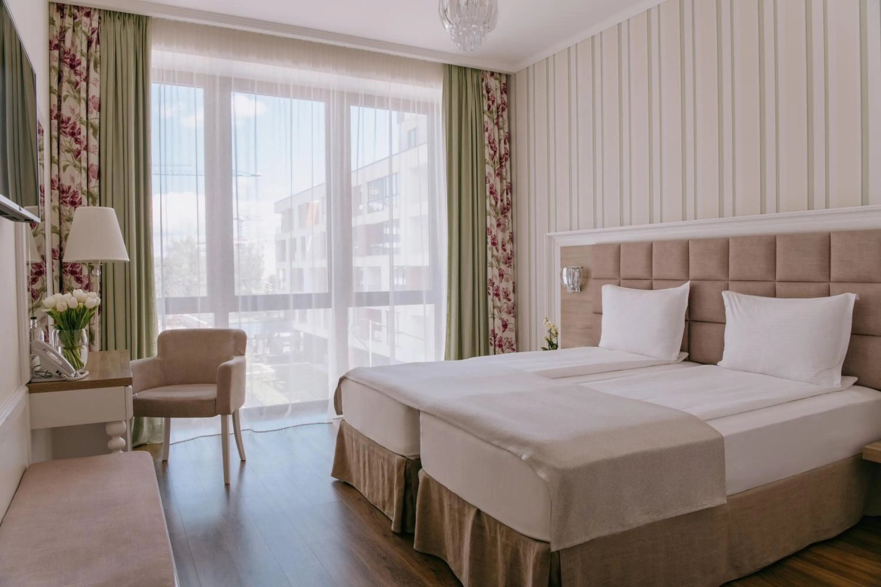 Photo of the whole room, Bed in Impresamente Art Hotel