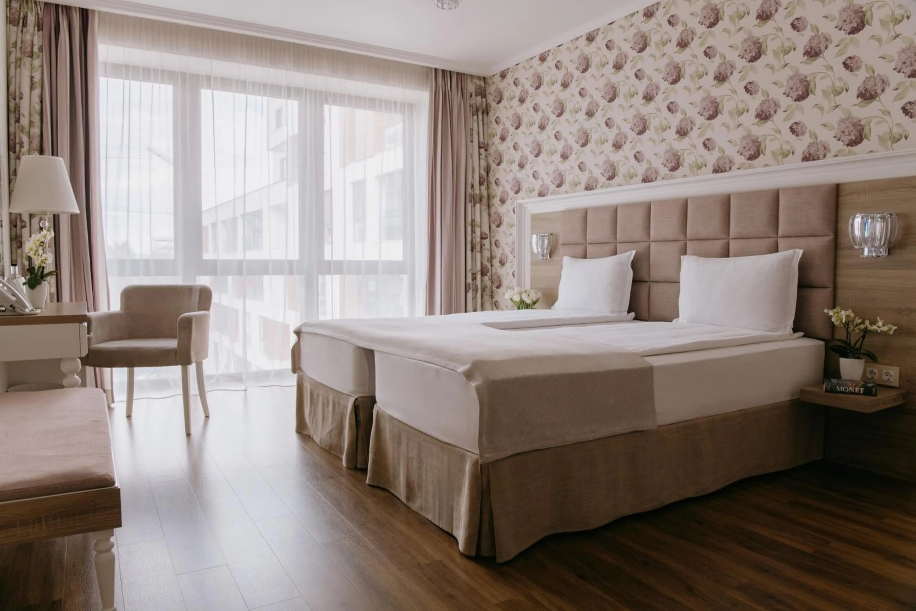 Photo of the whole room, Bed in Impresamente Art Hotel