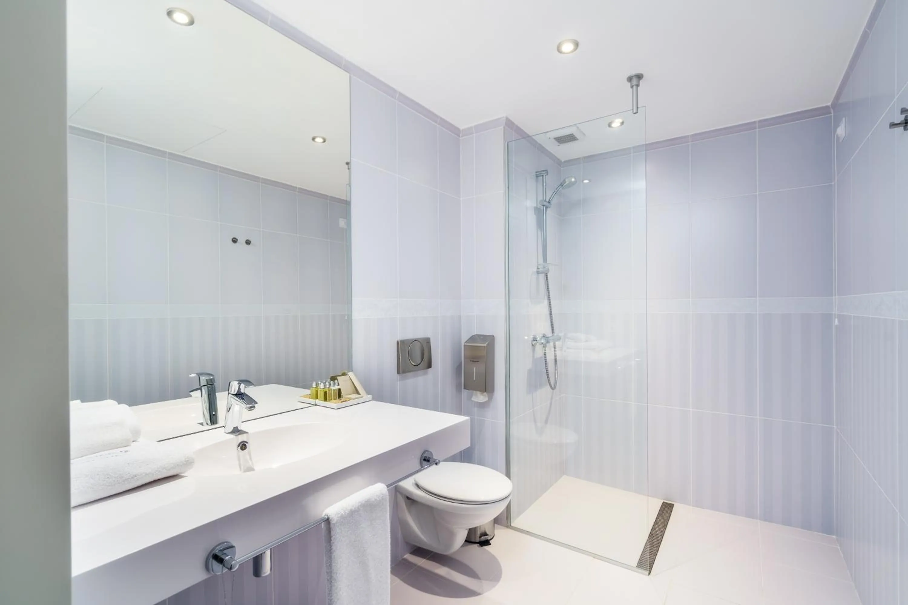 Bathroom in Impresamente Art Hotel