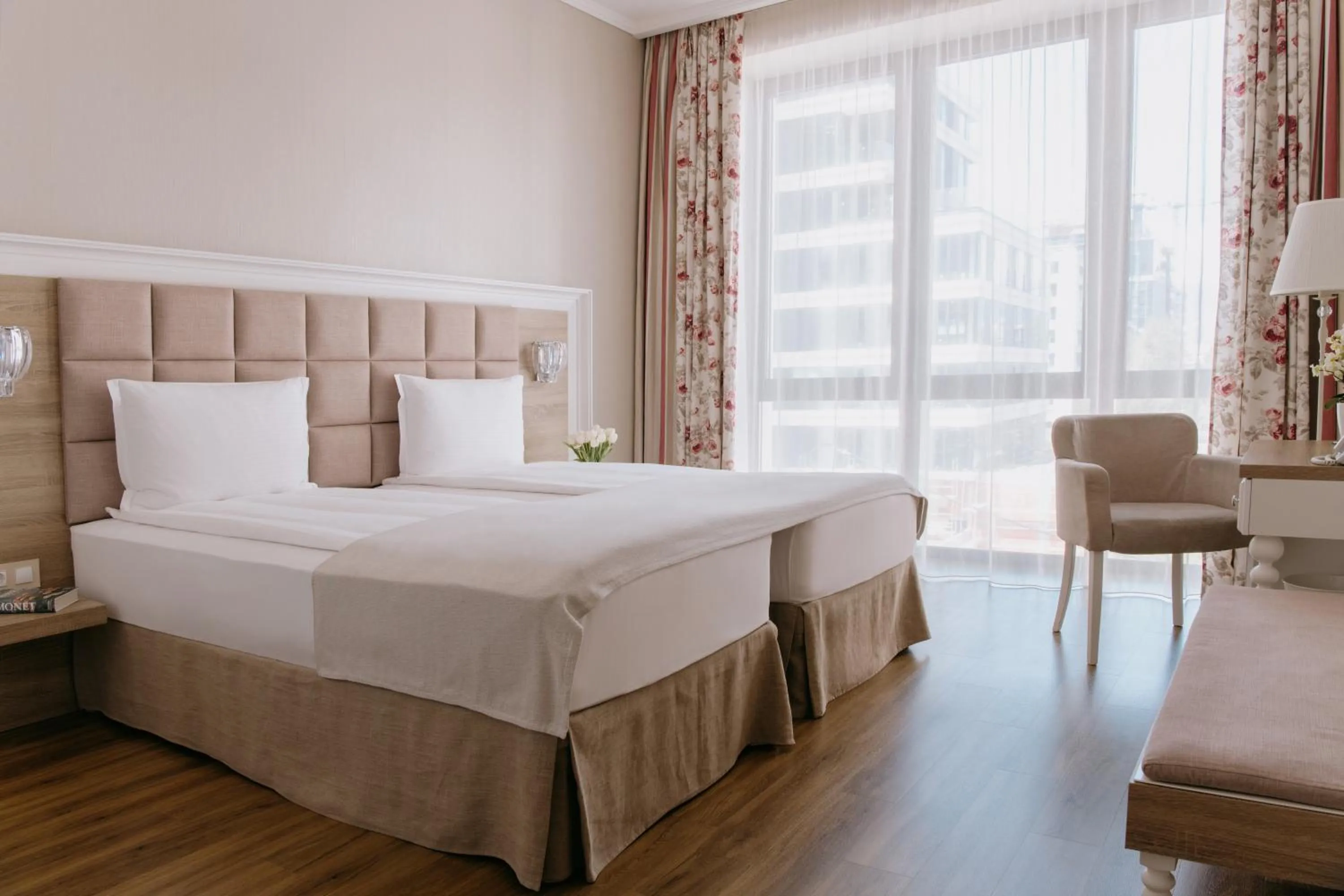 Photo of the whole room, Bed in Impresamente Art Hotel