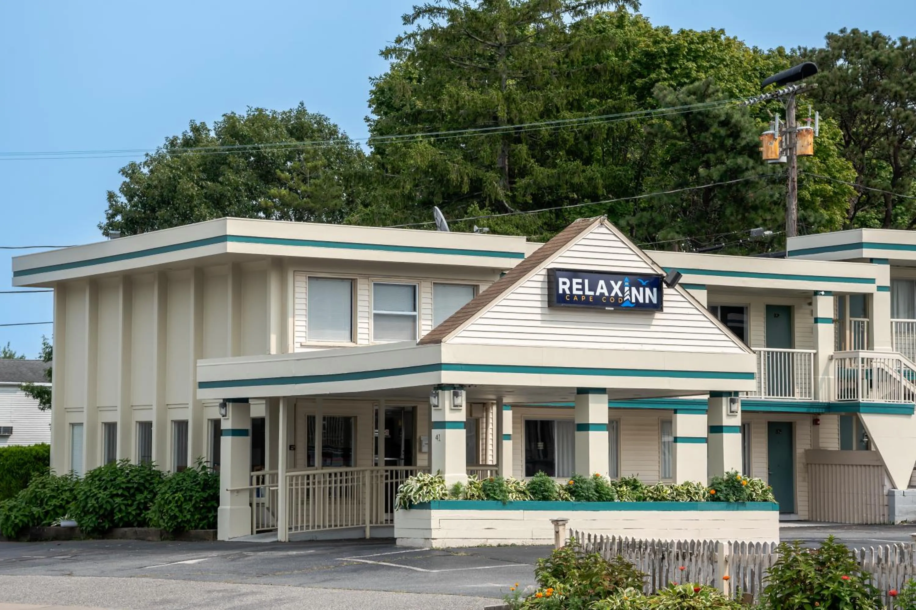 Property building in Relax Inn Cape Cod West Yarmouth Hyannis