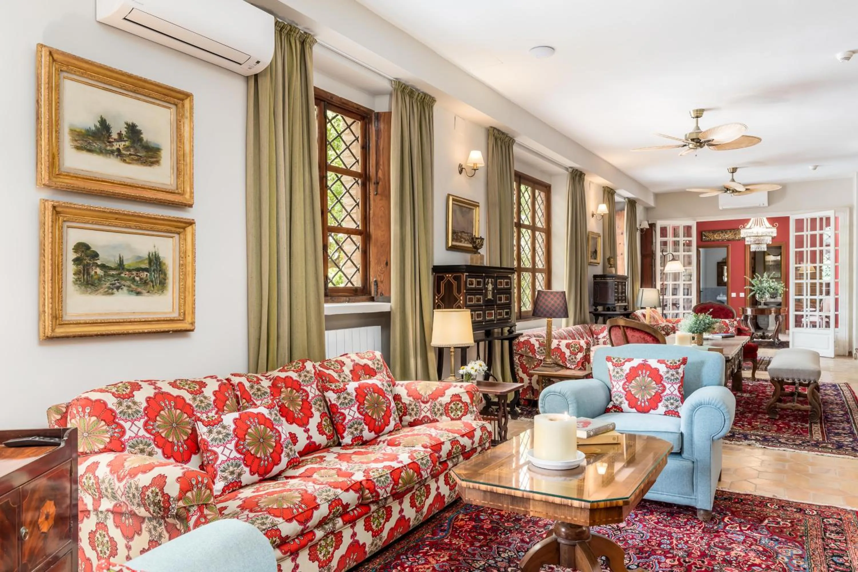 Seating area in Alquería Calatrava B&B