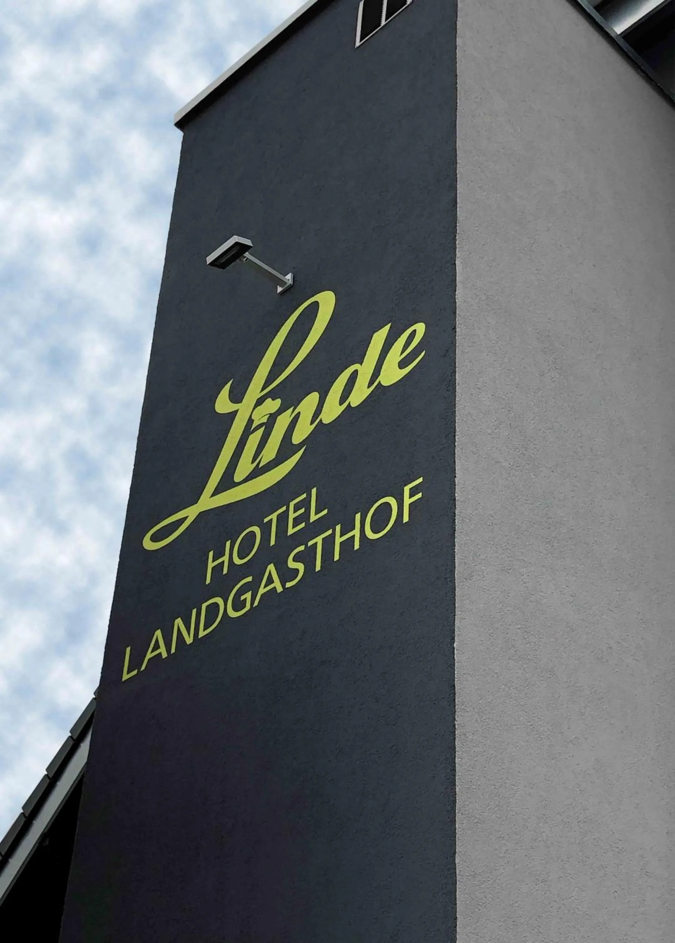 Property logo or sign in Hotel Landgasthof Linde