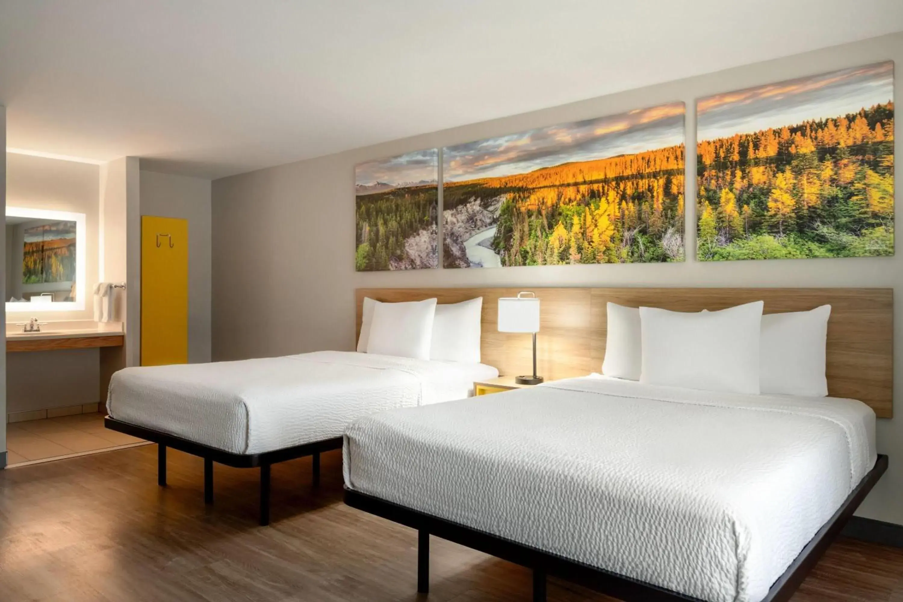 Queen Room with Two Queen Beds and Bath Tub - Mobility Accessible/Non-Smoking in Days Inn by Wyndham Worland Queen Room with Two Queen Beds and Bath Tub - Mobility Accessible/Non-Smoking in Days Inn by Wyndham Worland