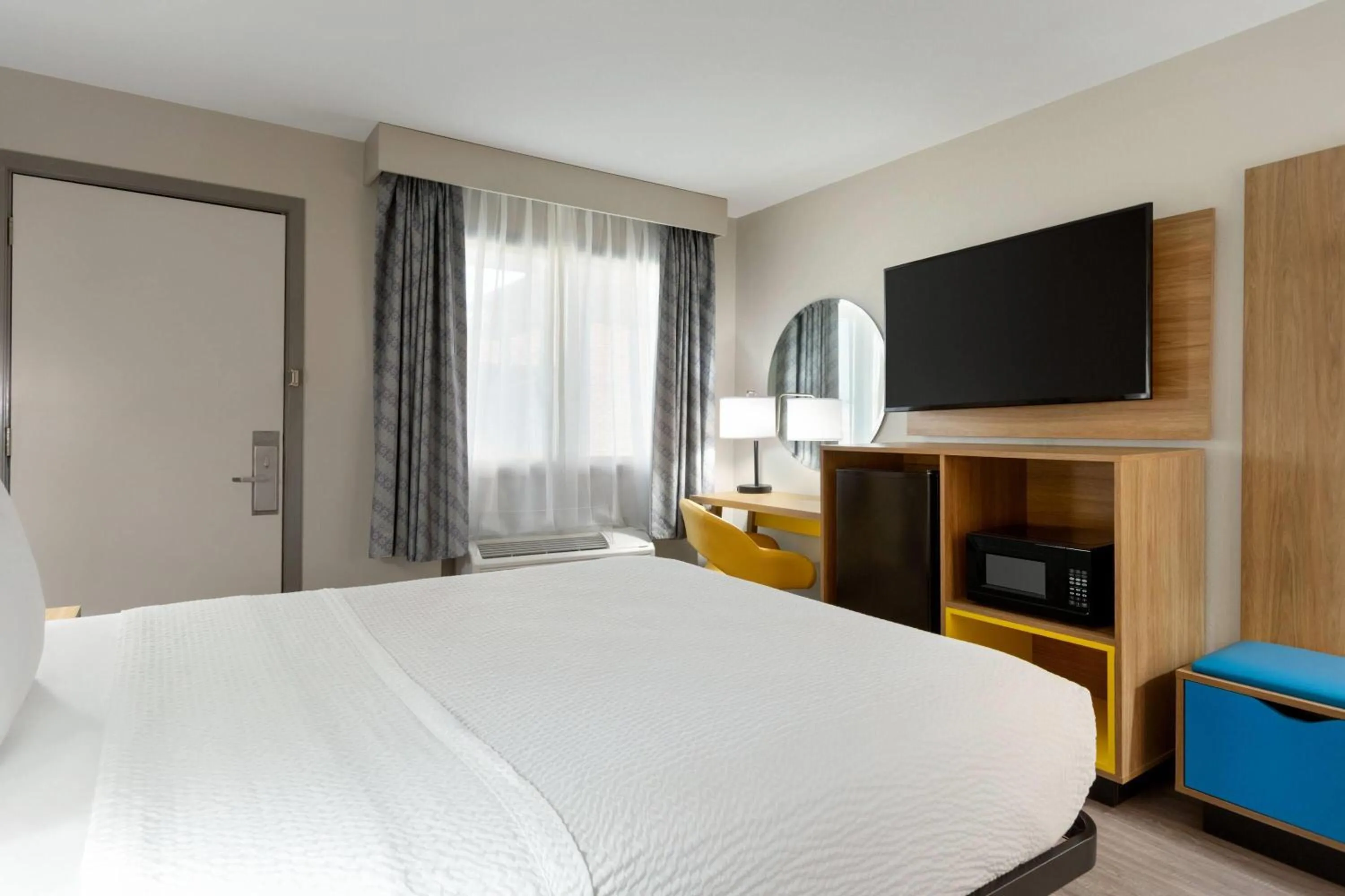 Photo of the whole room, Bed in Days Inn by Wyndham Worland