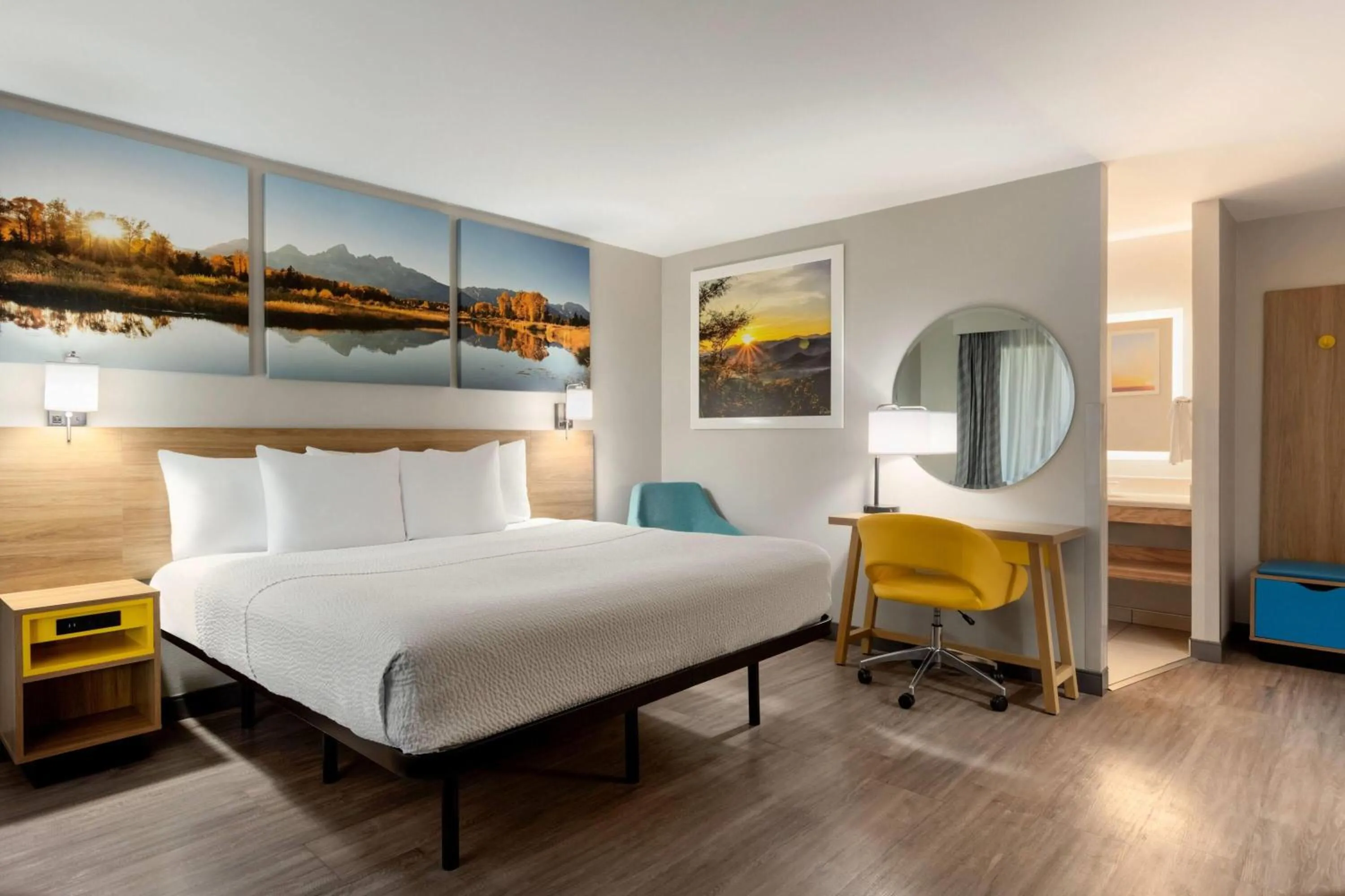 Photo of the whole room, Bed in Days Inn by Wyndham Worland