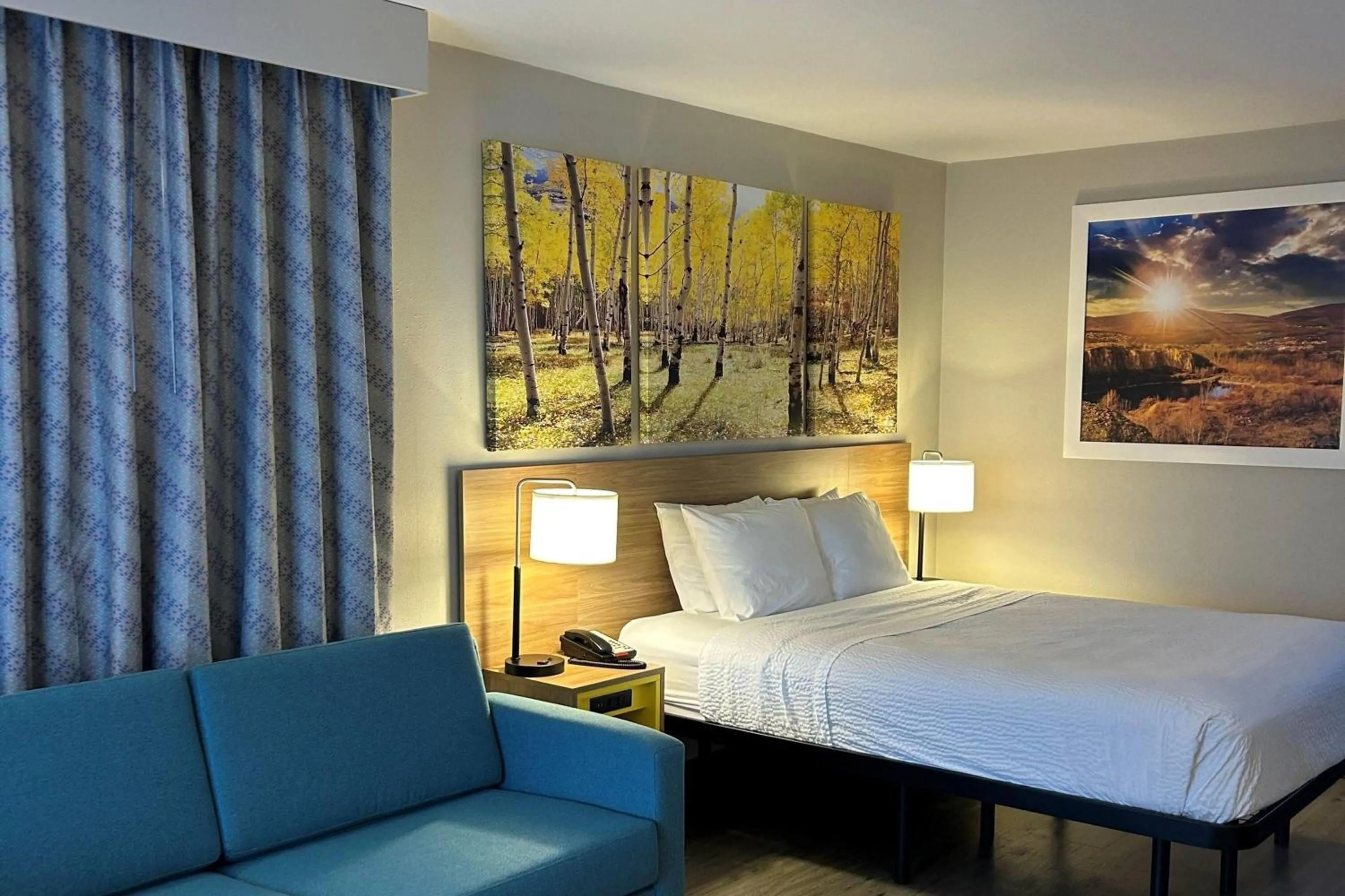 Photo of the whole room, Bed in Days Inn by Wyndham Worland