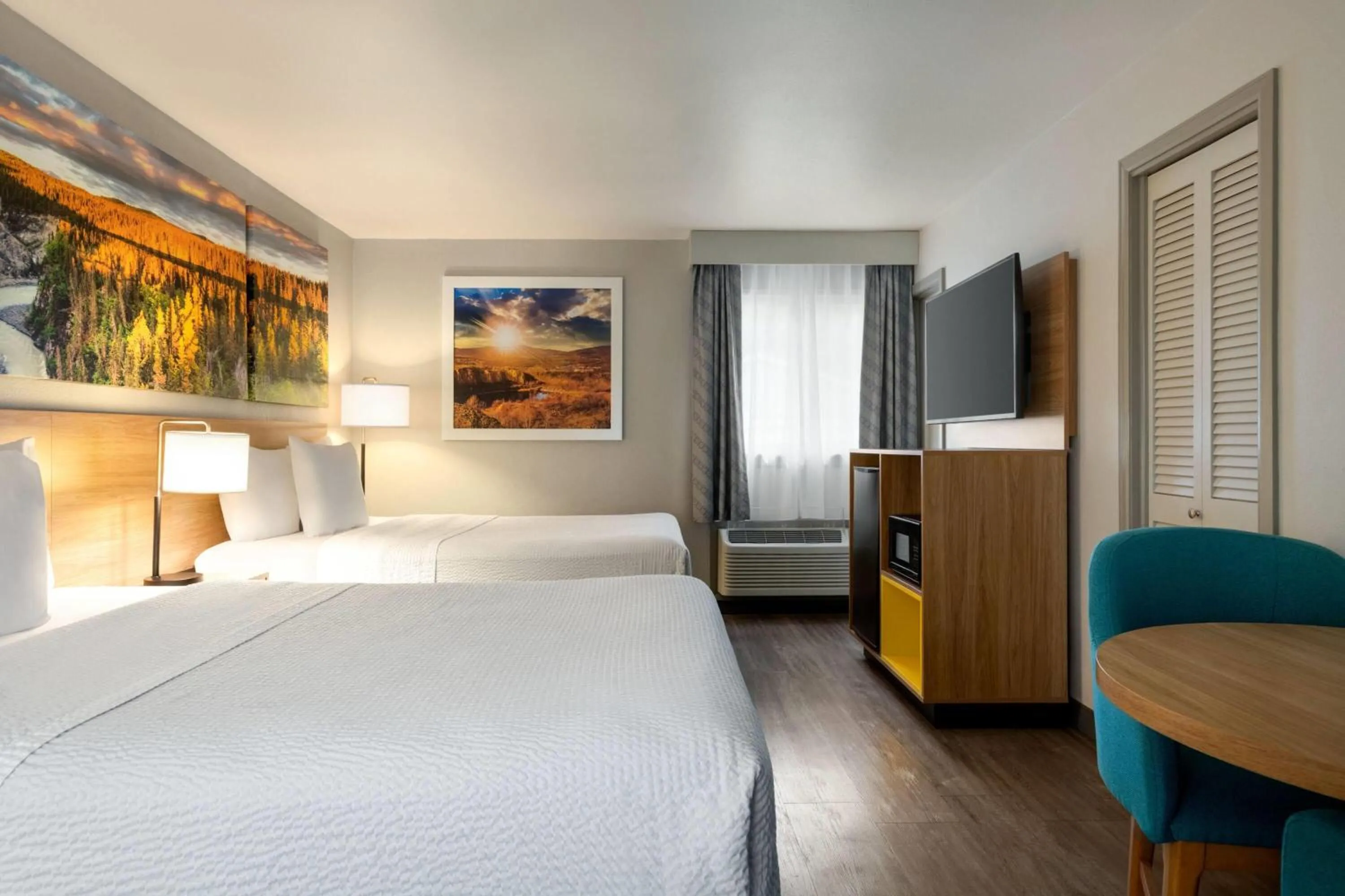 Photo of the whole room, Bed in Days Inn by Wyndham Worland