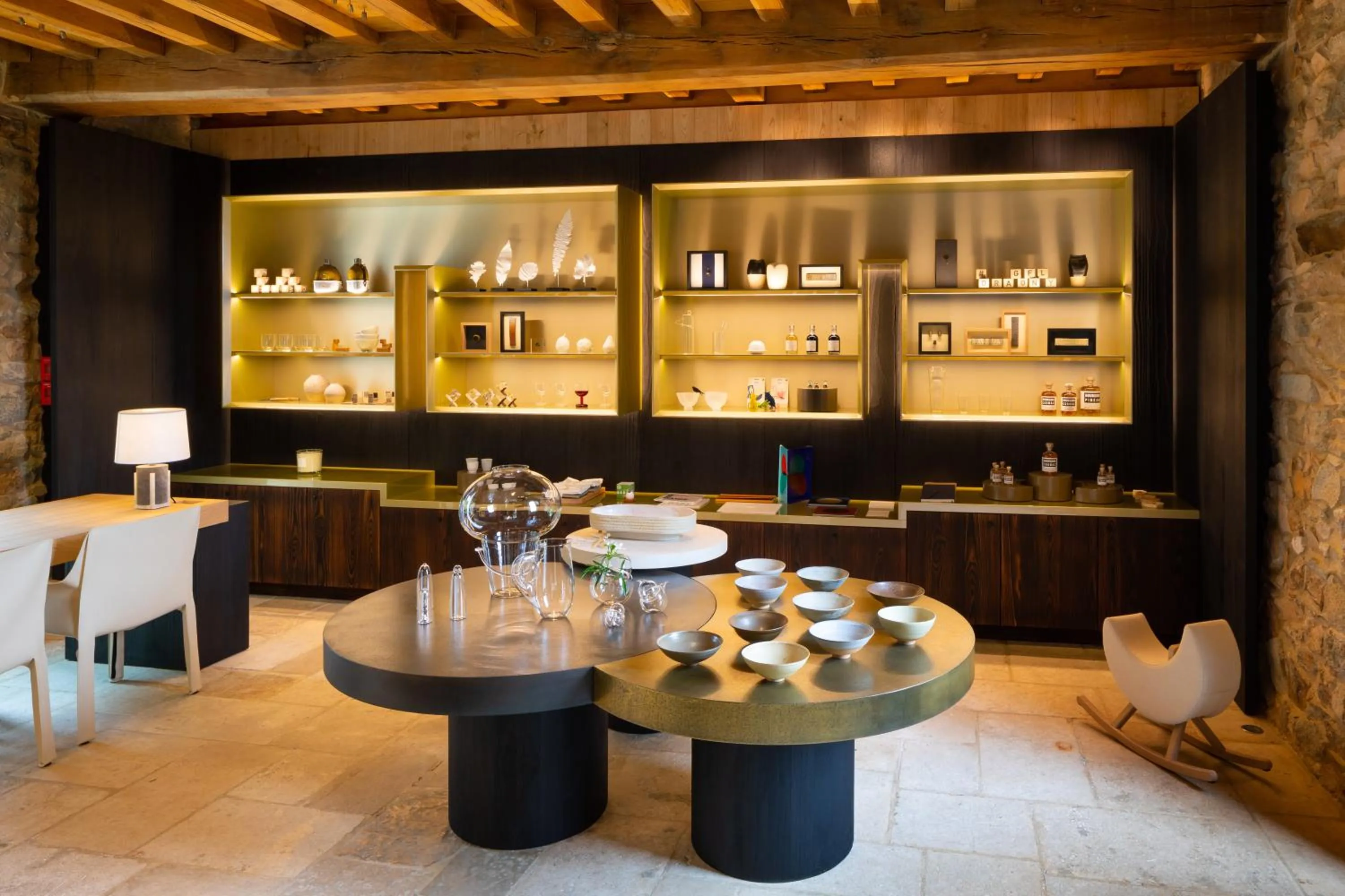 On-site shops in Domaine des Etangs, Auberge Collection