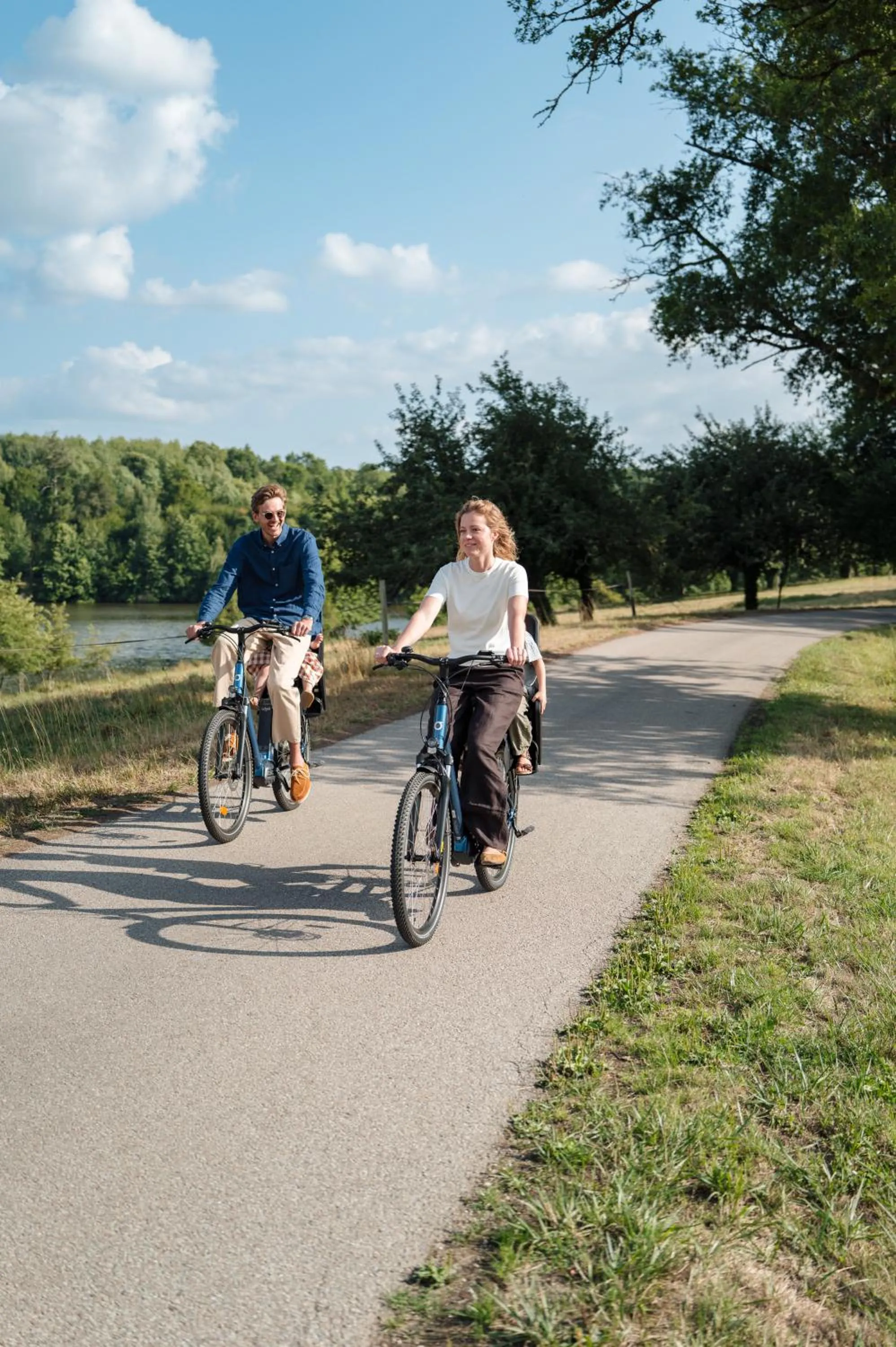Cycling in Domaine des Etangs, Auberge Collection