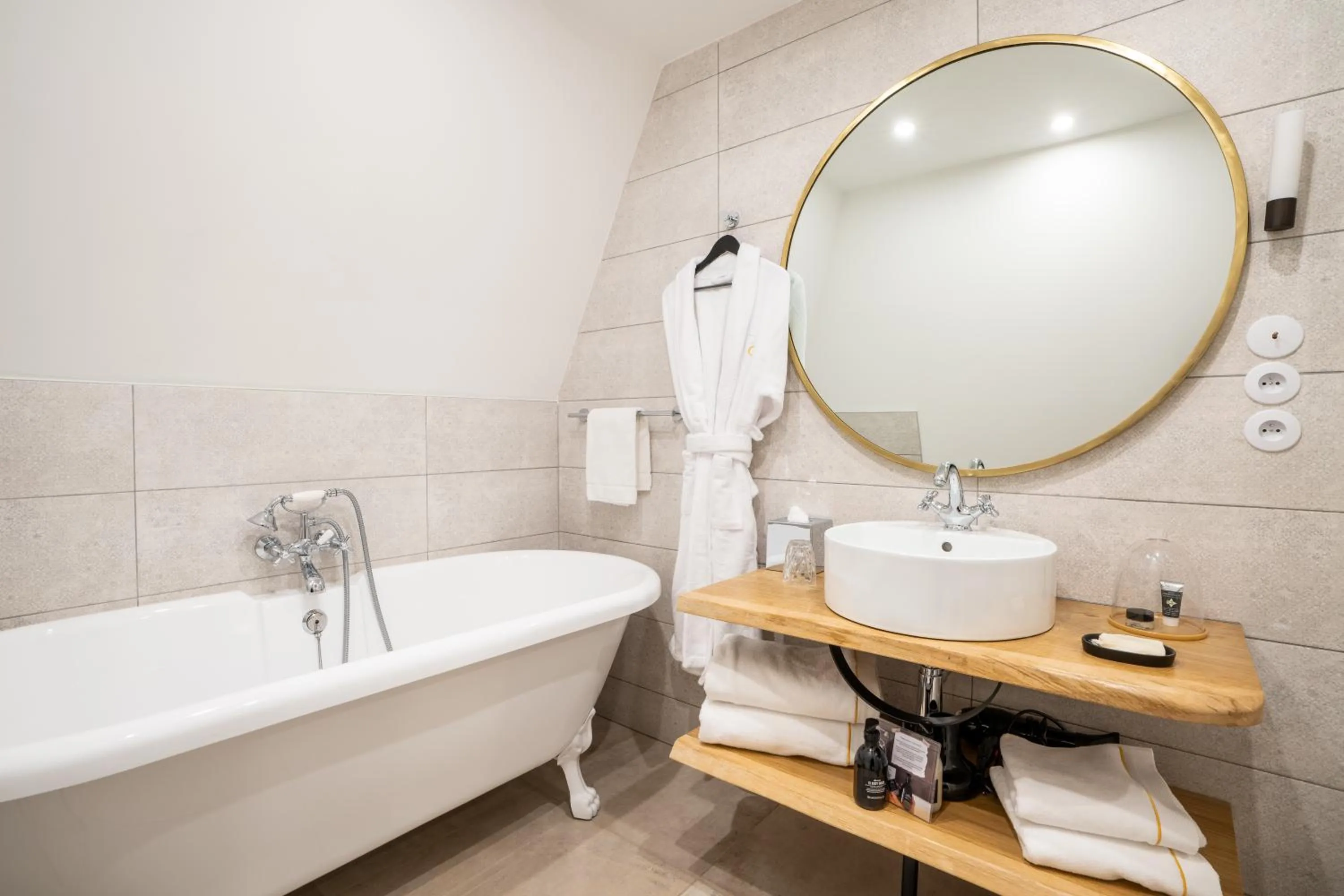 Bathroom in Les Jardins de Coppélia
