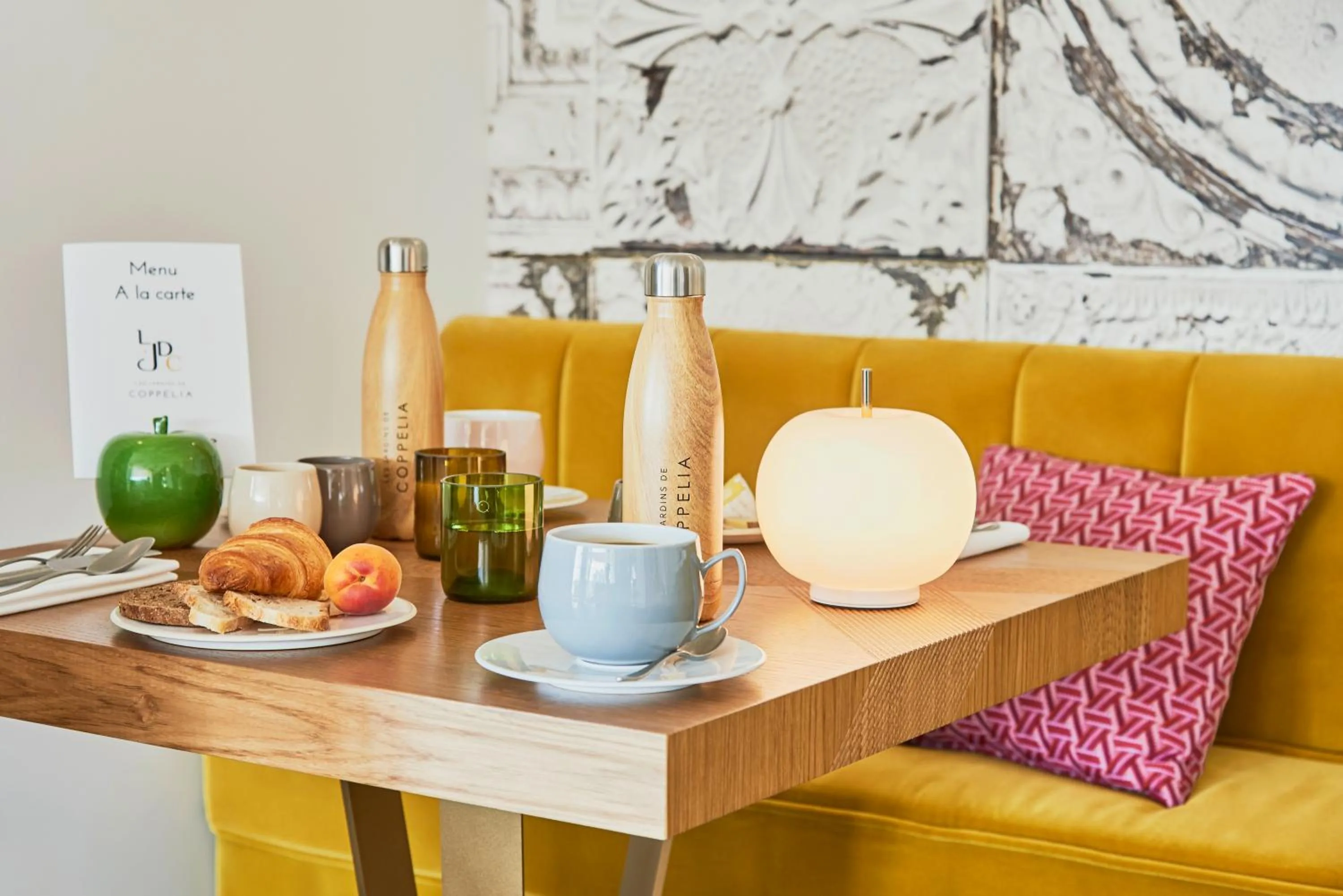 Breakfast in Les Jardins de Coppélia