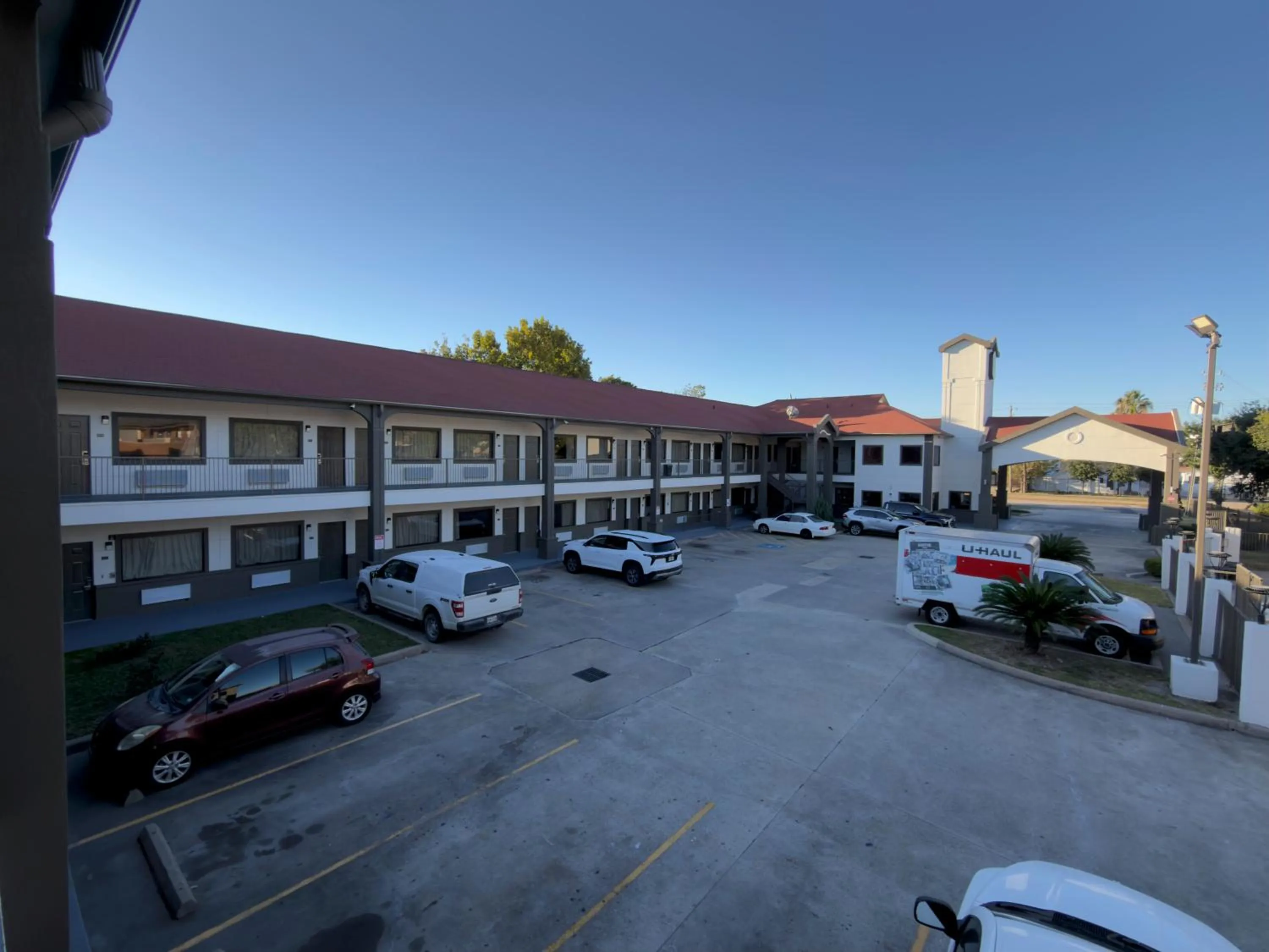 Super 8 by Wyndham Houston/Brookhollow NW