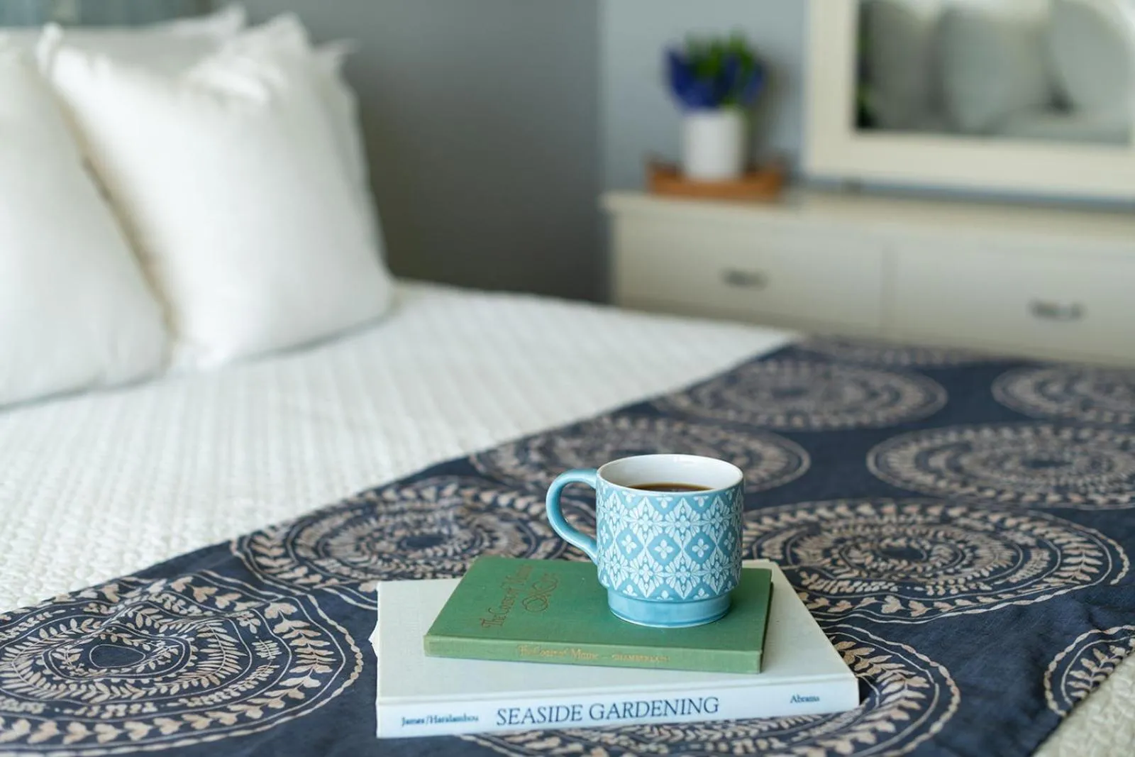 Bed in Cutty Sark Motel