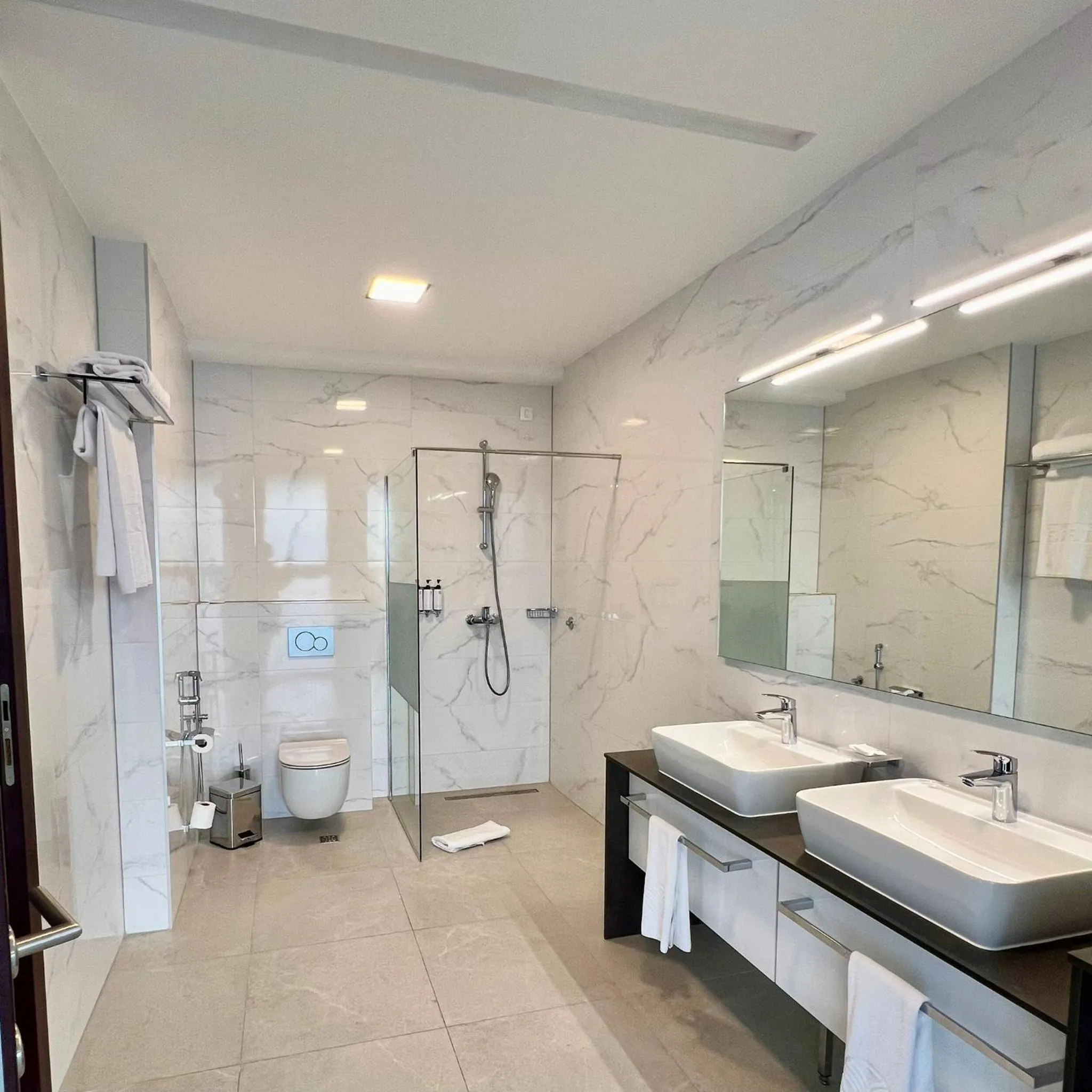 Bathroom in Bosmal Arjaan by Rotana