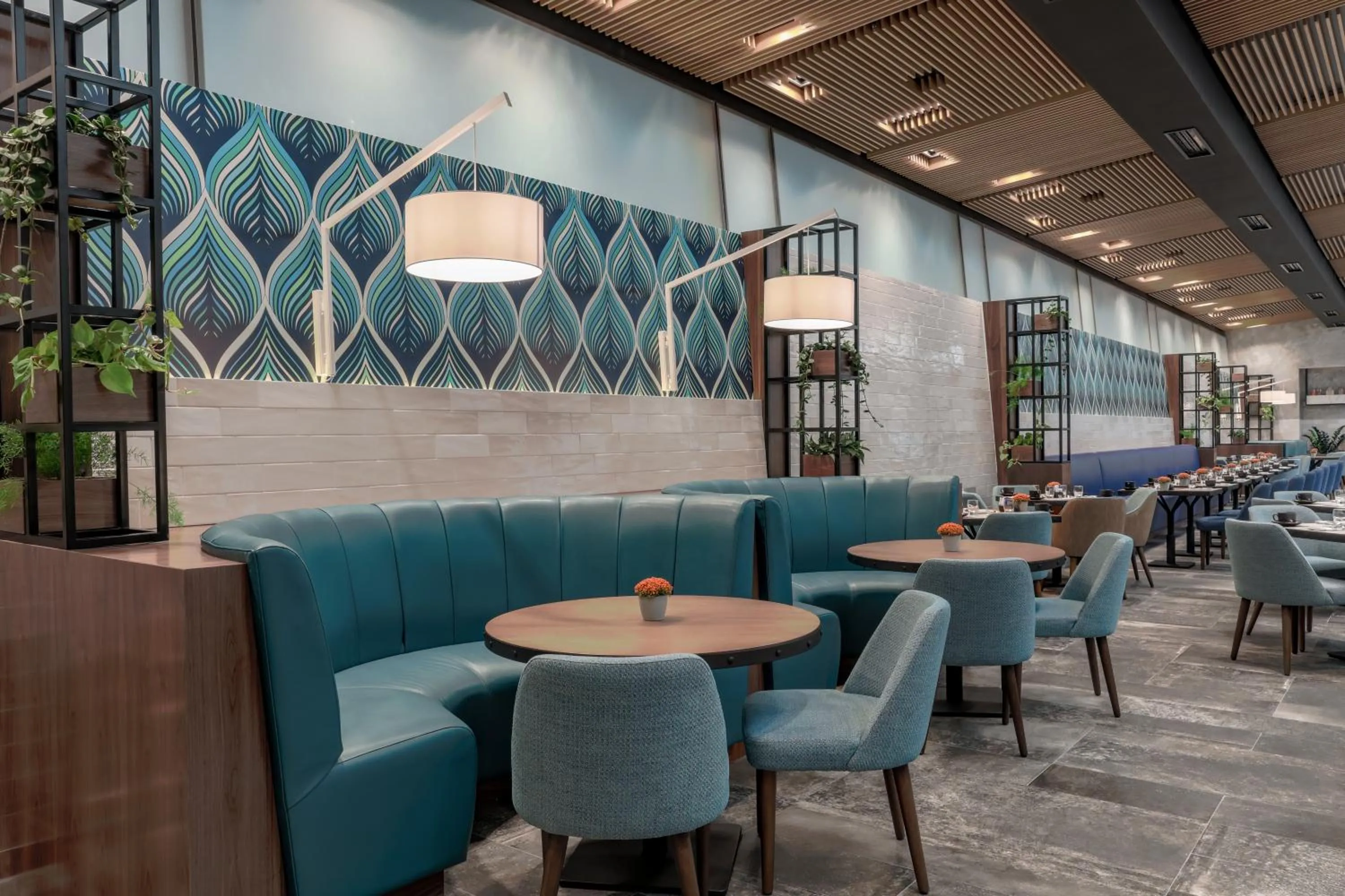 Restaurant/places to eat in Bosmal Arjaan by Rotana