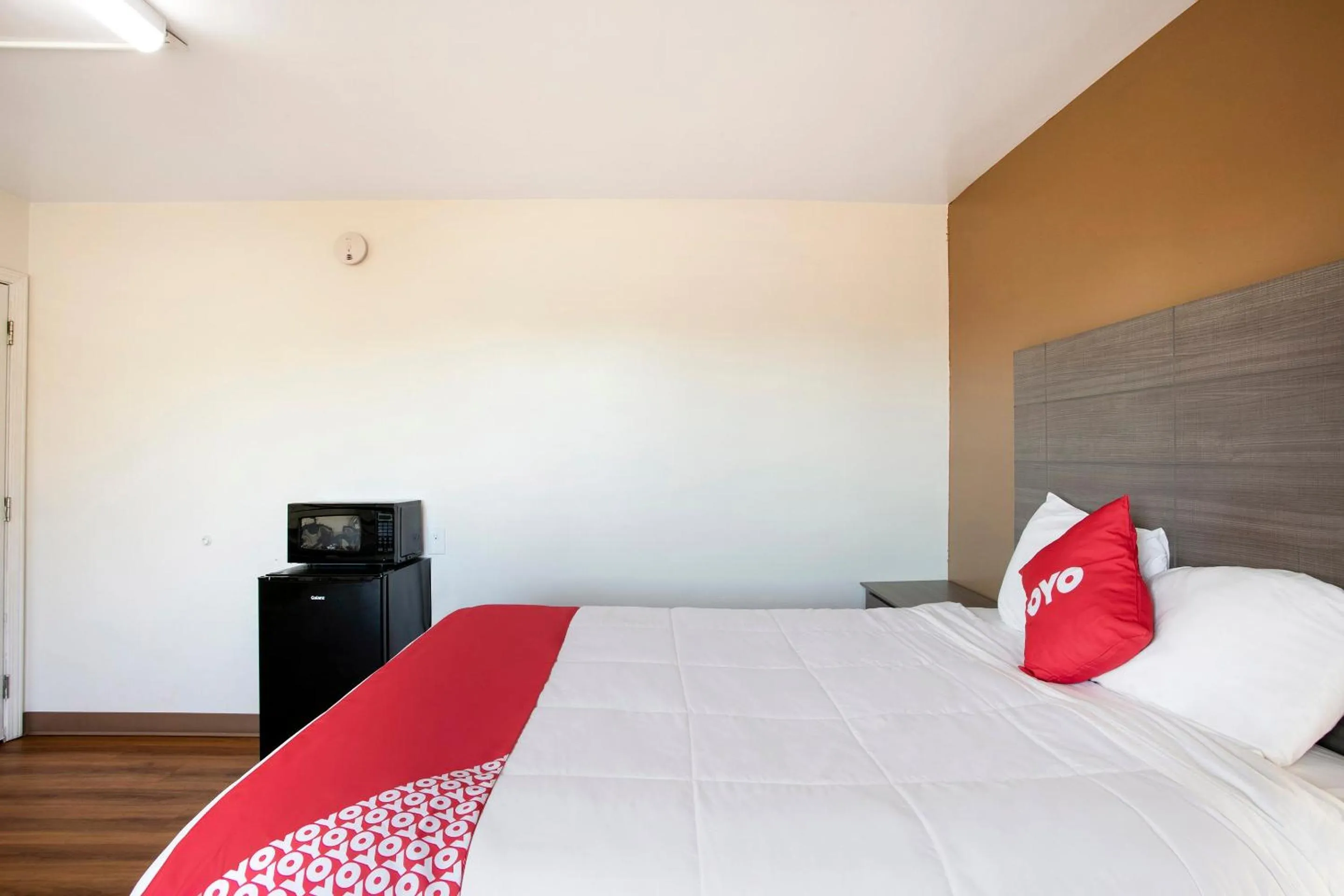 Bedroom in OYO Hotel Kalama