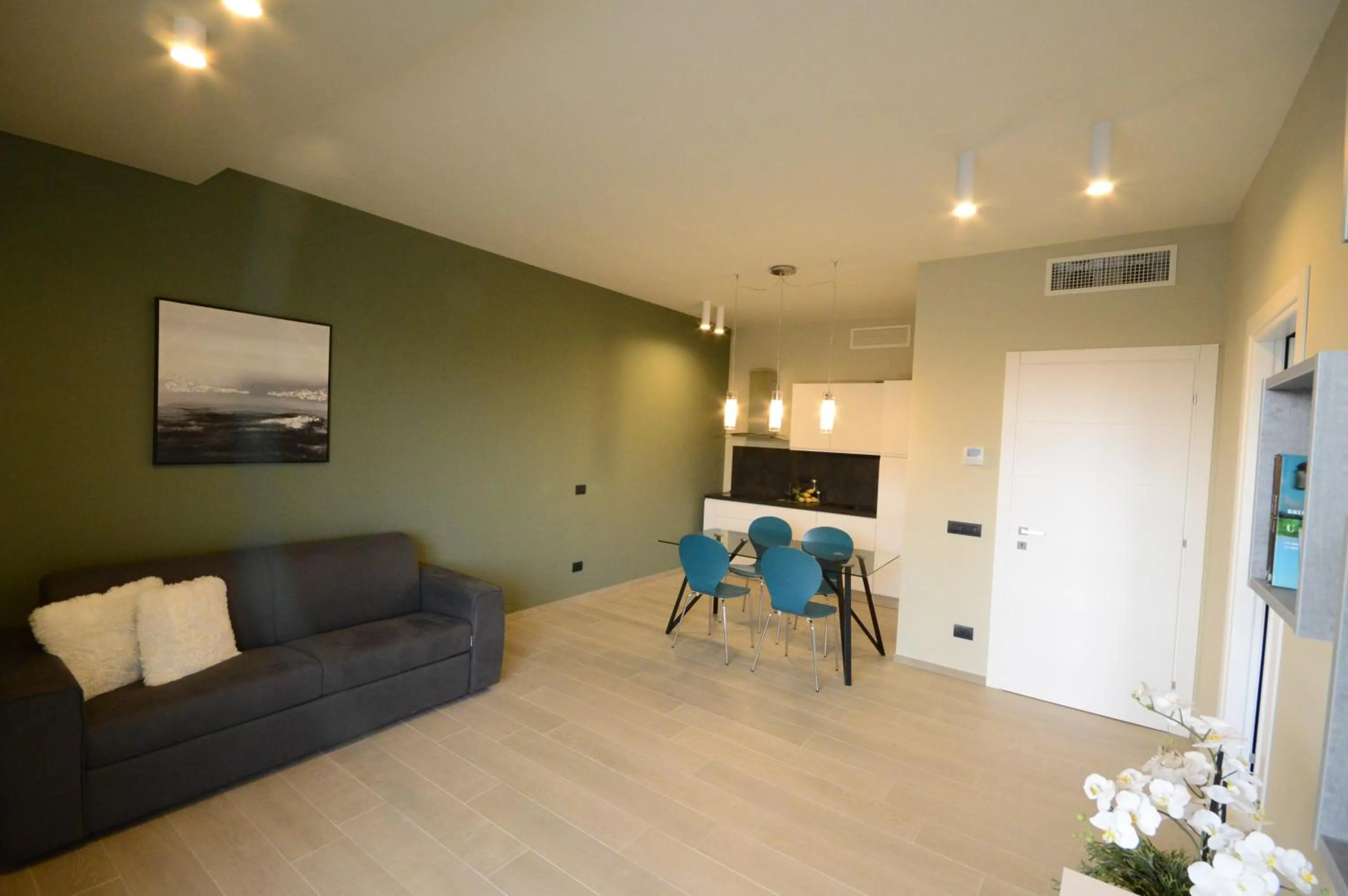 ATMOSFERA APARTMENTS & SUITES