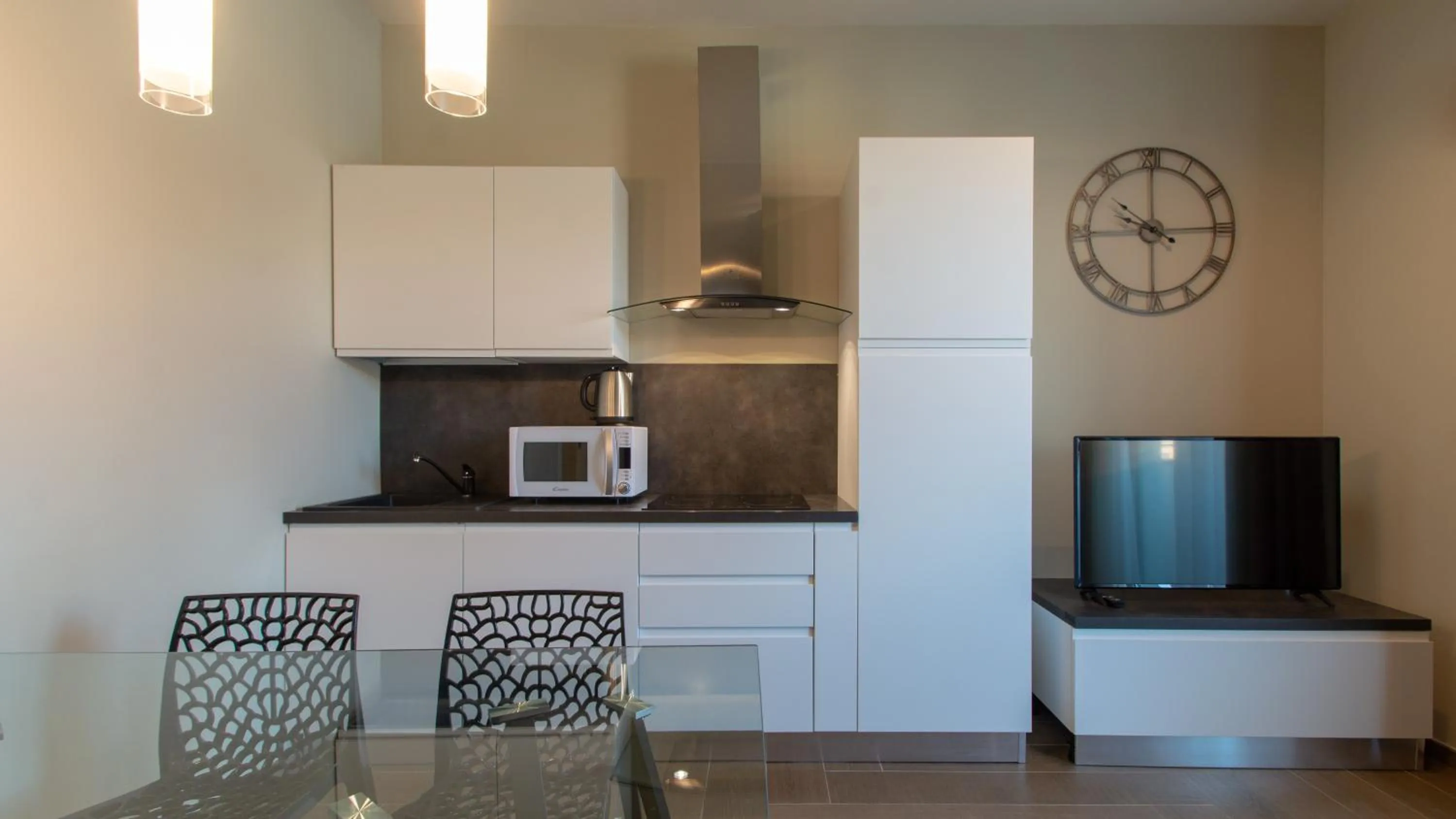 ATMOSFERA APARTMENTS & SUITES