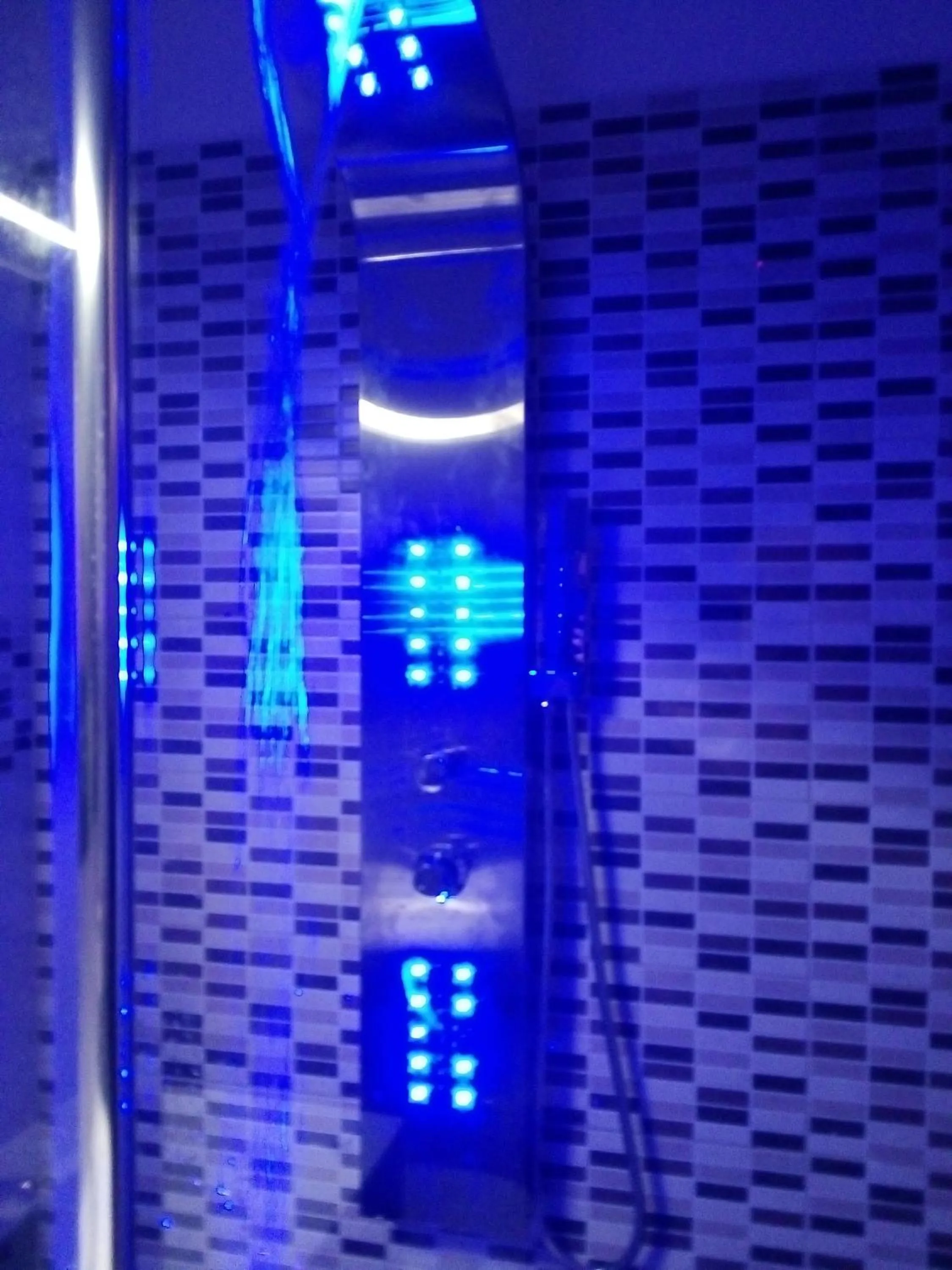 Shower in Domus del Borgo Antico