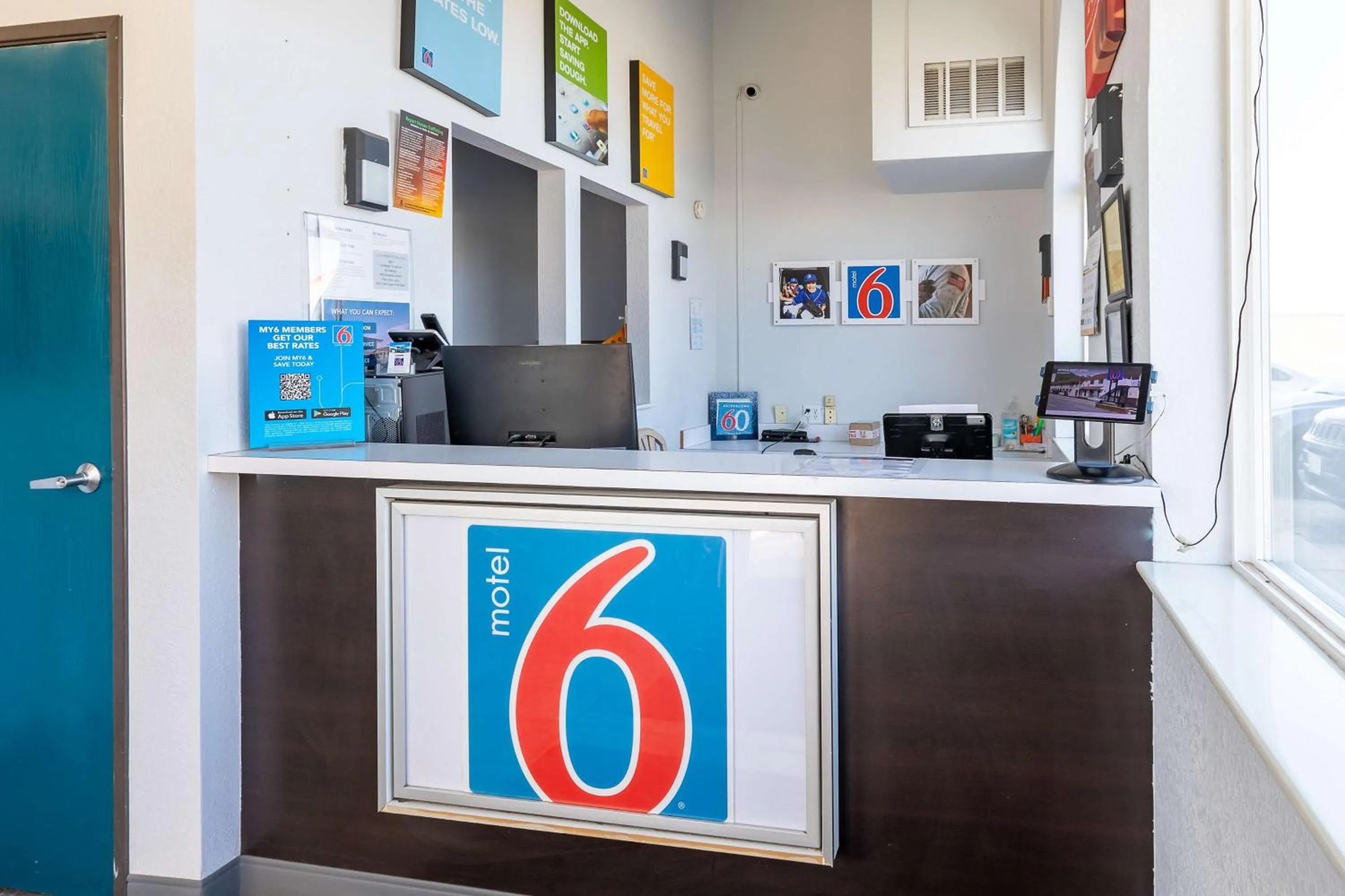 Lobby or reception in Motel 6-Fort Lupton, CO