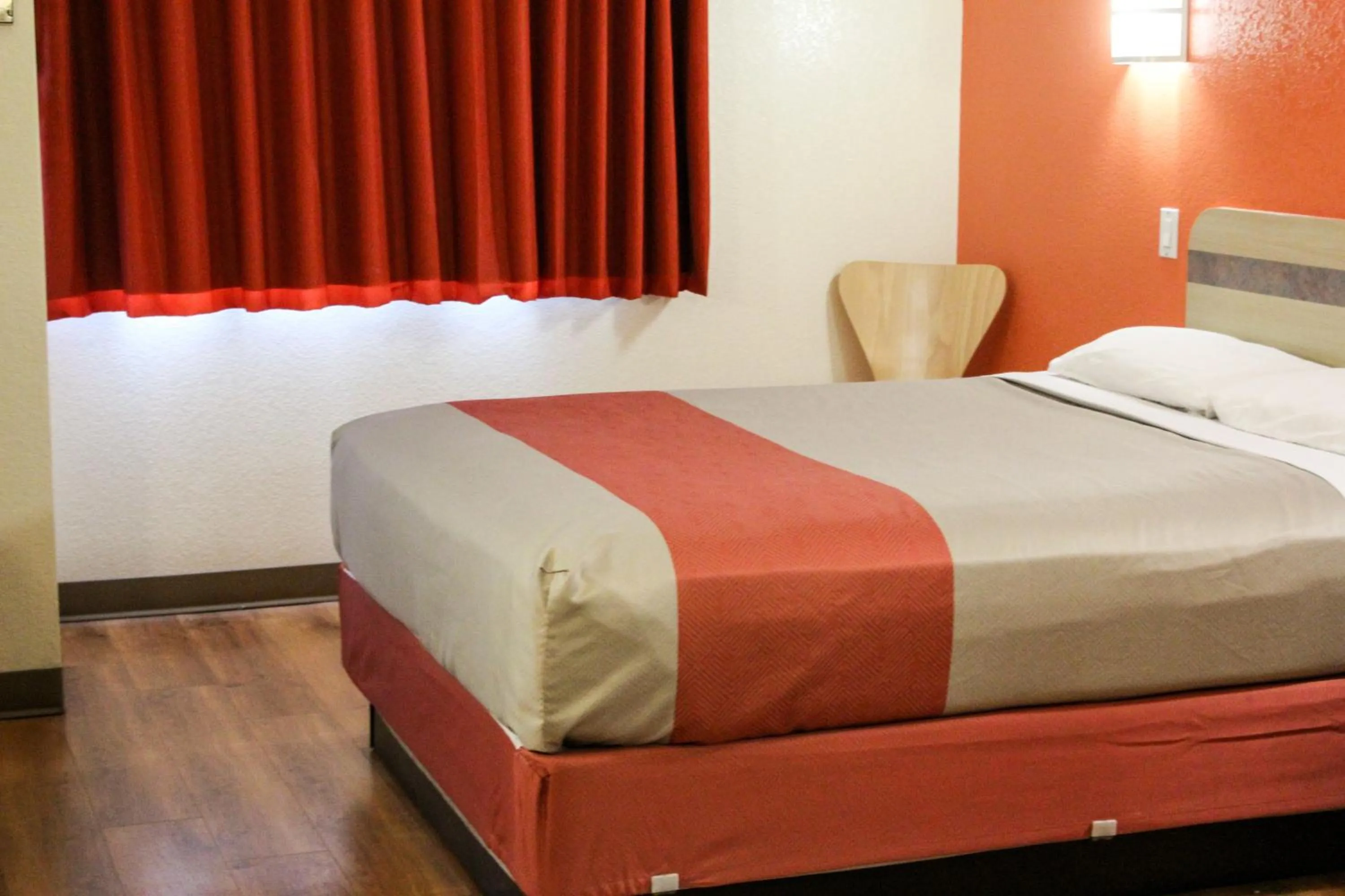 Photo of the whole room, Bed in Motel 6-Fort Lupton, CO