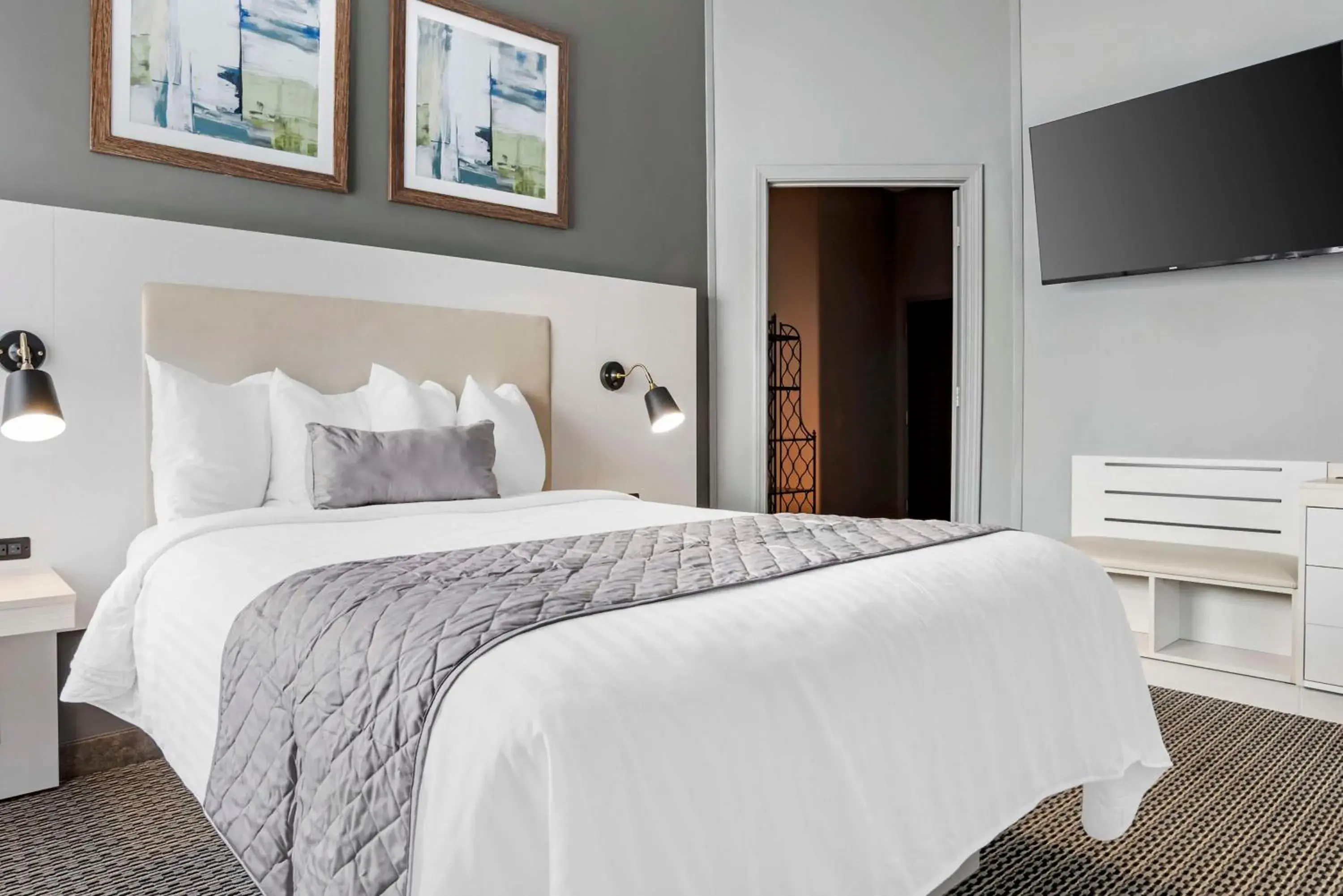 One-Bedroom Executive Apartment with Sofa Bed - Non-Smoking in Best Western Plus Two Rivers Hotel & Suites One-Bedroom Executive Apartment with Sofa Bed - Non-Smoking in Best Western Plus Two Rivers Hotel & Suites