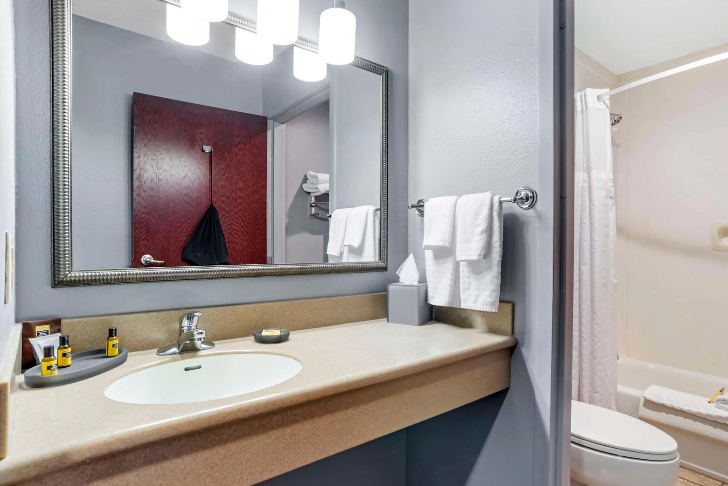 Bathroom in Best Western Plus Two Rivers Hotel & Suites