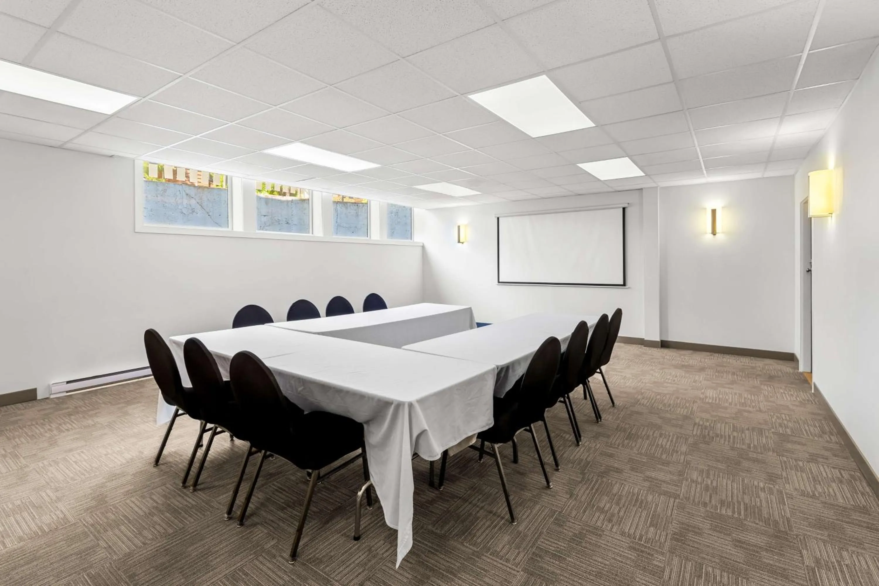 Meeting/conference room in Best Western Cowichan Valley Inn