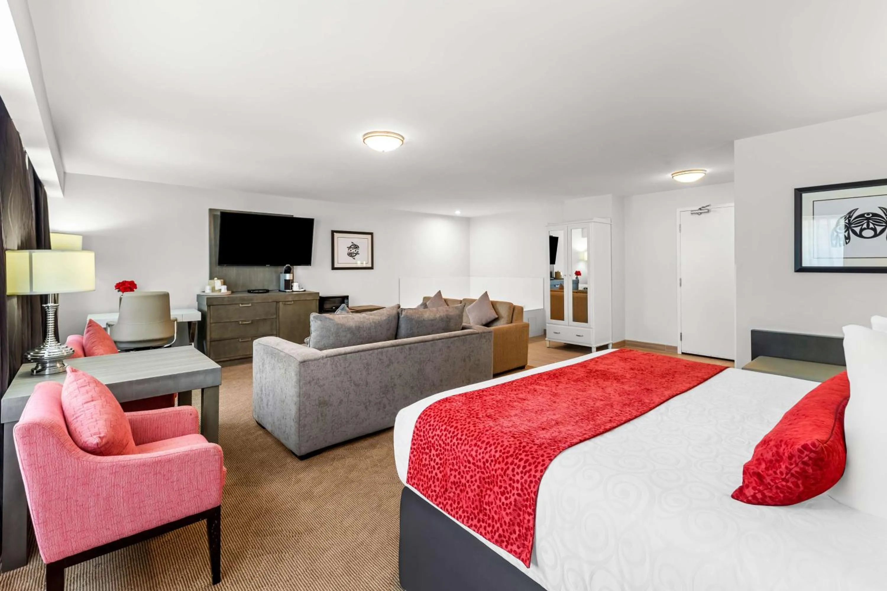 Bedroom, Bed in Best Western Cowichan Valley Inn