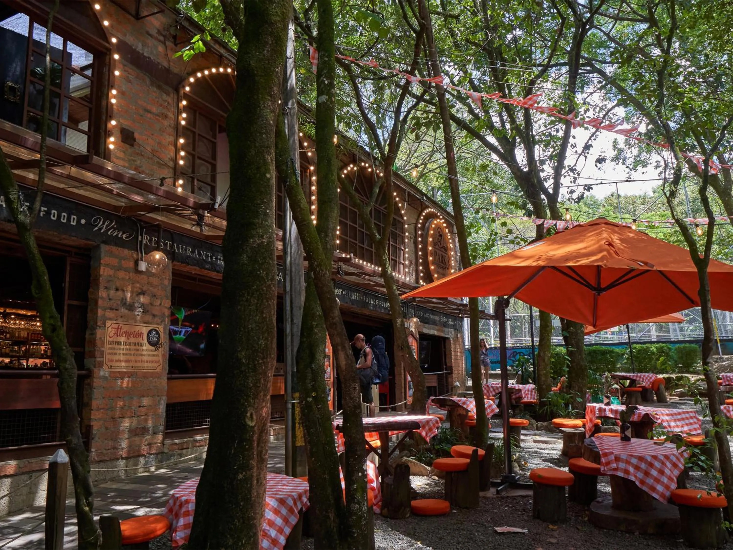 Restaurant/places to eat in Stanza Hotel Medellin