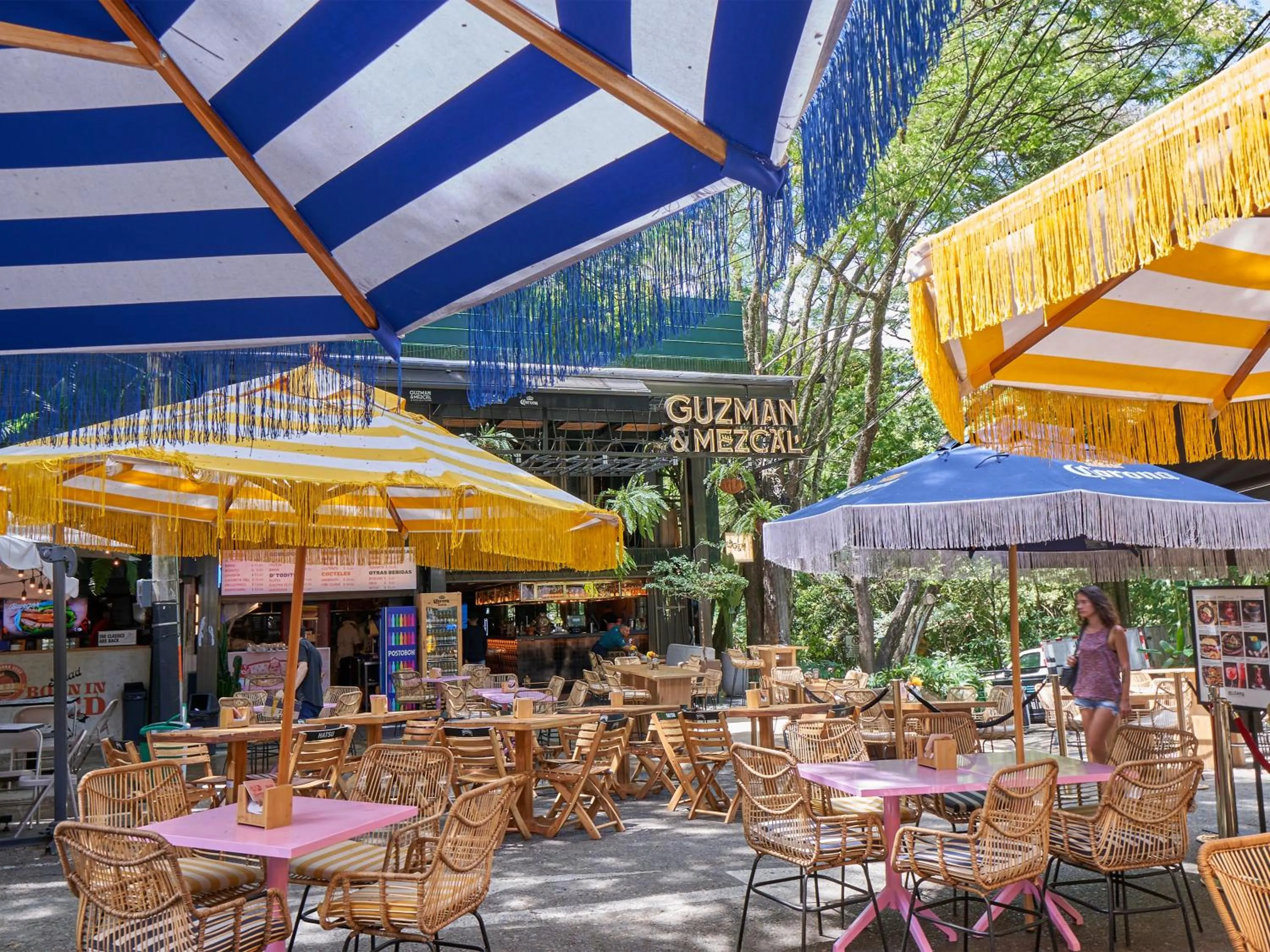 Restaurant/places to eat in Stanza Hotel Medellin