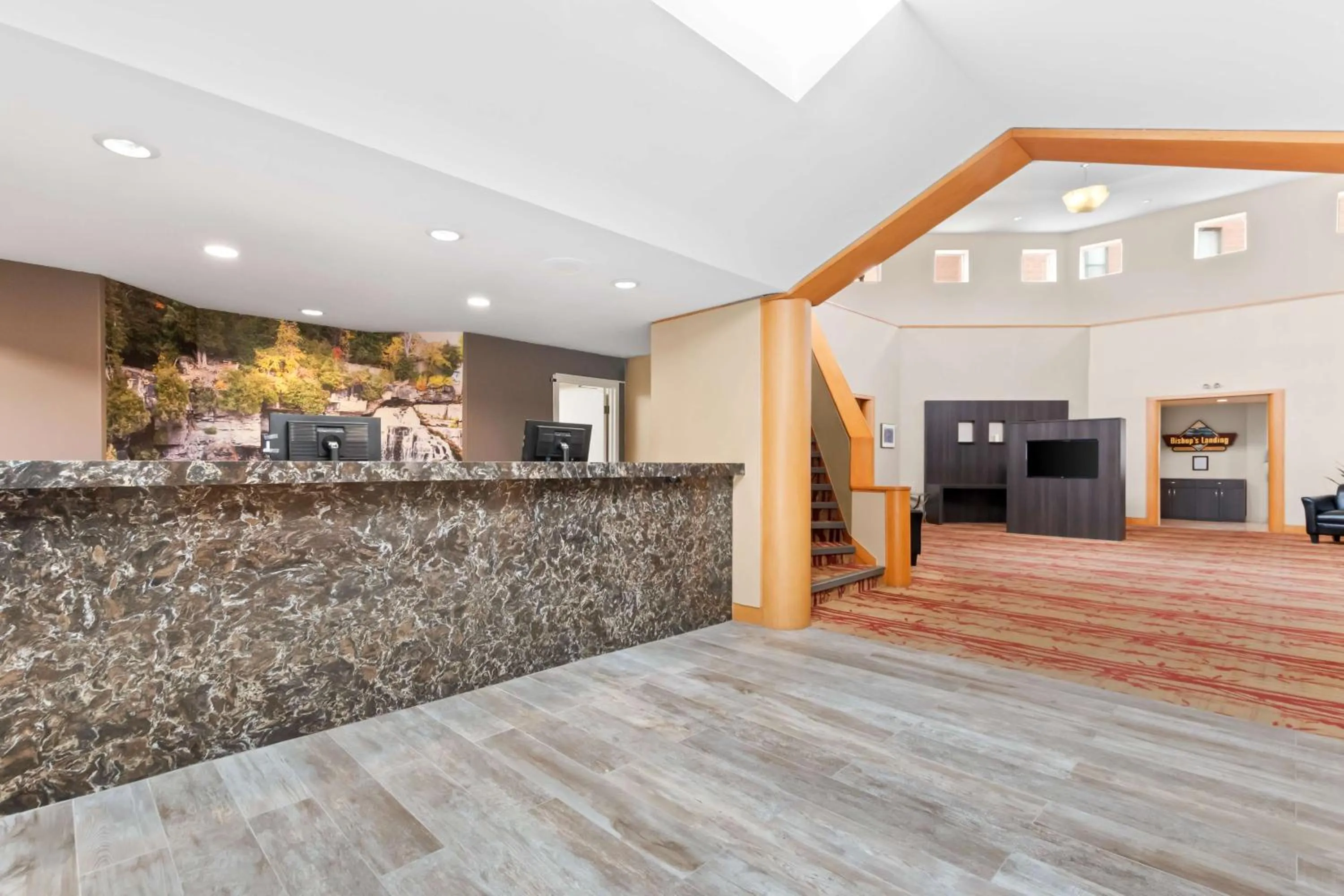 Lobby or reception in Best Western Inn On The Bay