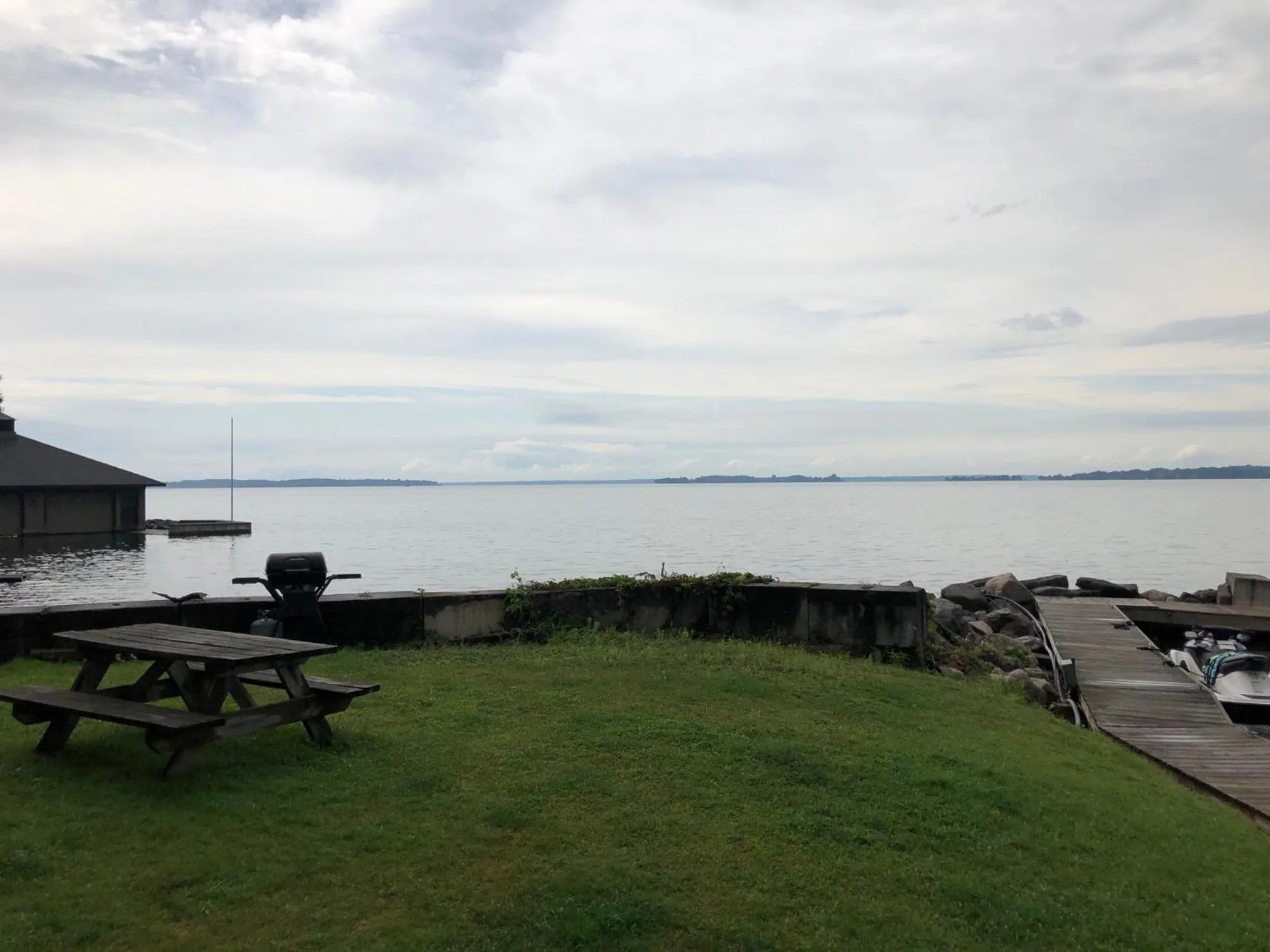 River view in West Winds Motel & Cottages