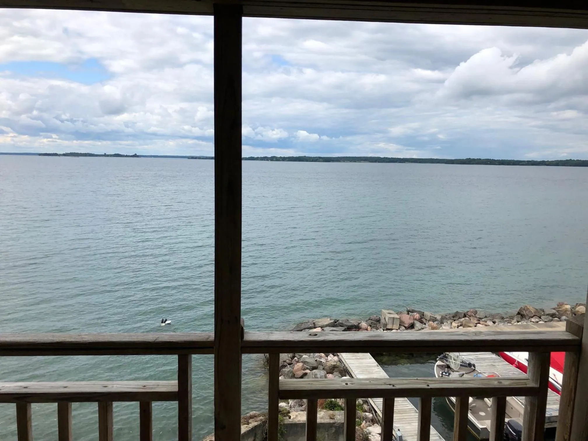 River view in West Winds Motel & Cottages