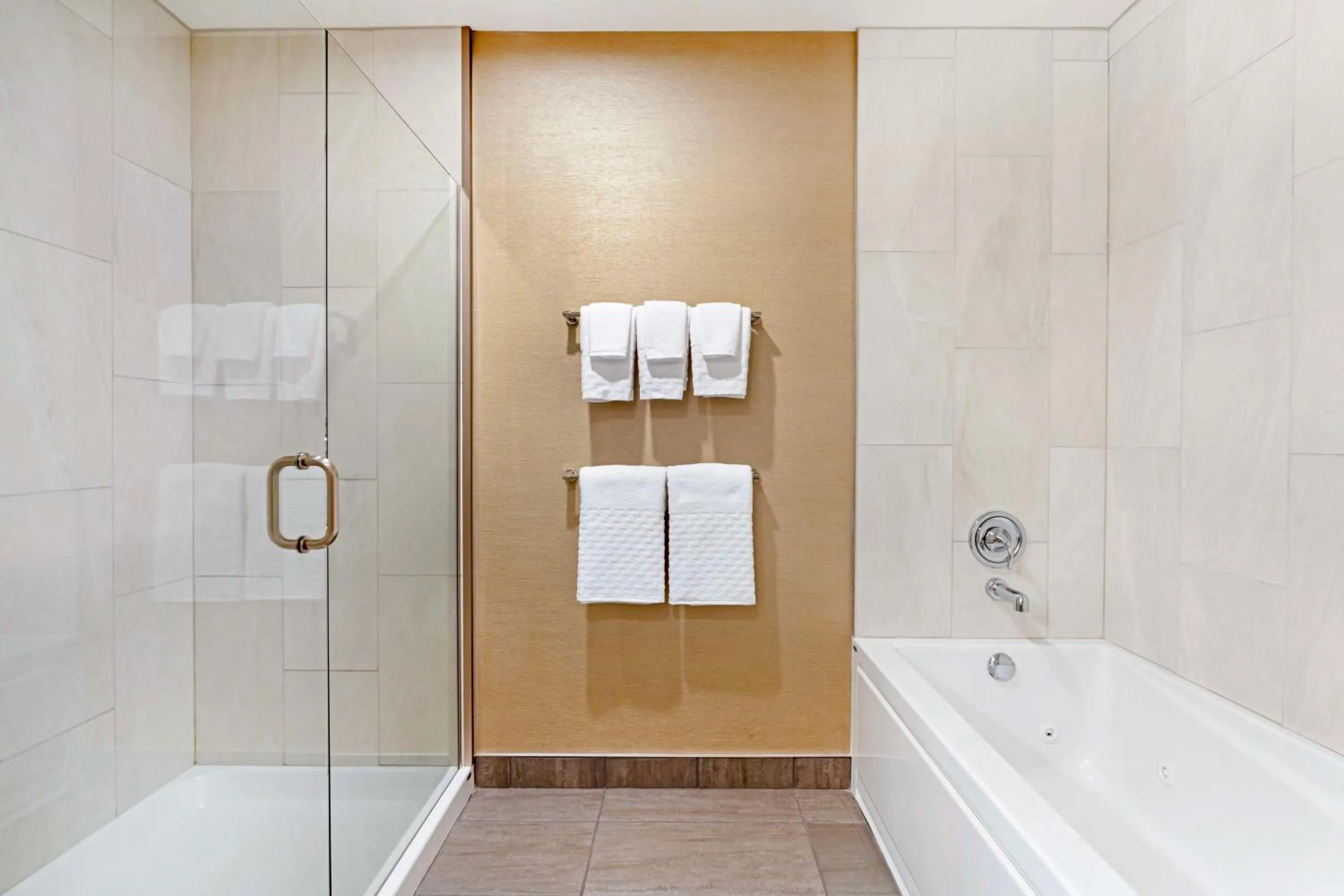 Bathroom in Best Western Northgate